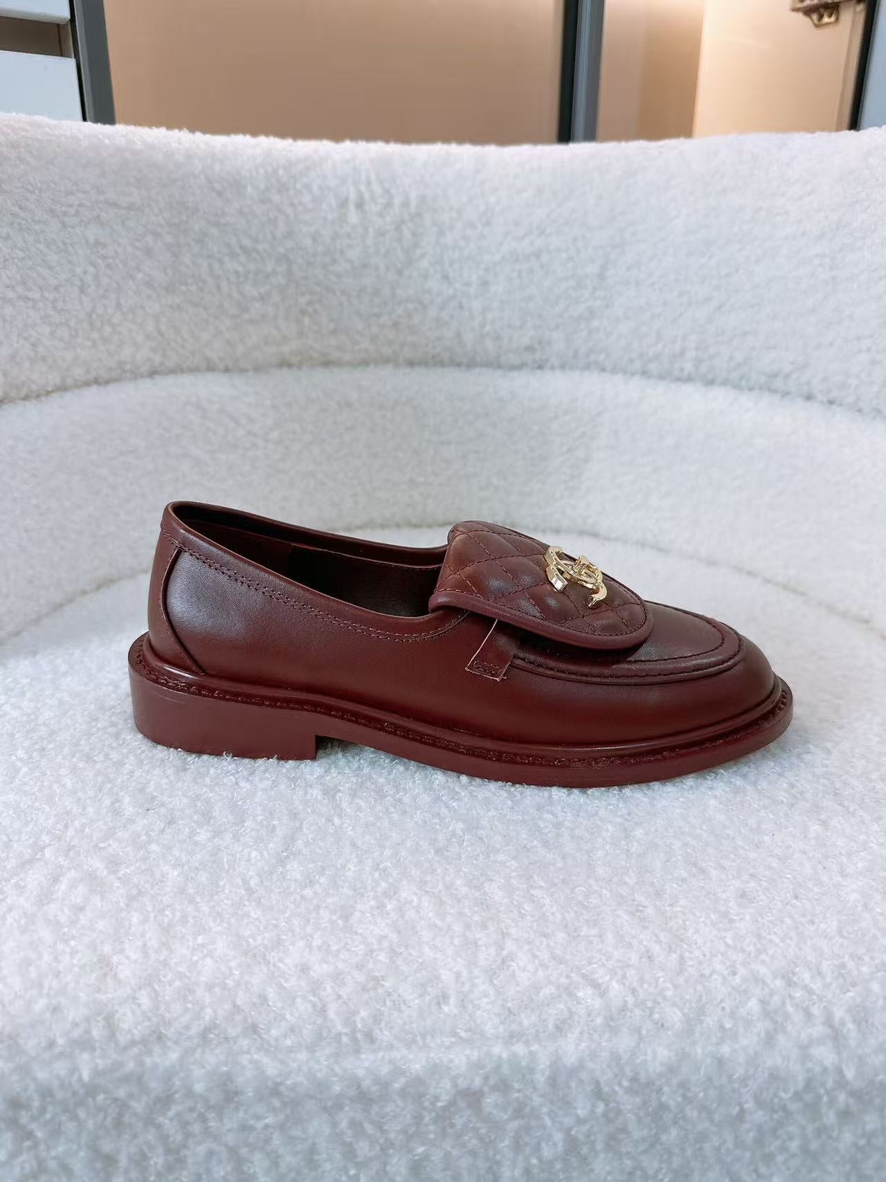 CHANEL QUILTED FLAP LOAFERS IN BURGUNDY RED CALFSKIN GOLD HARDWARE