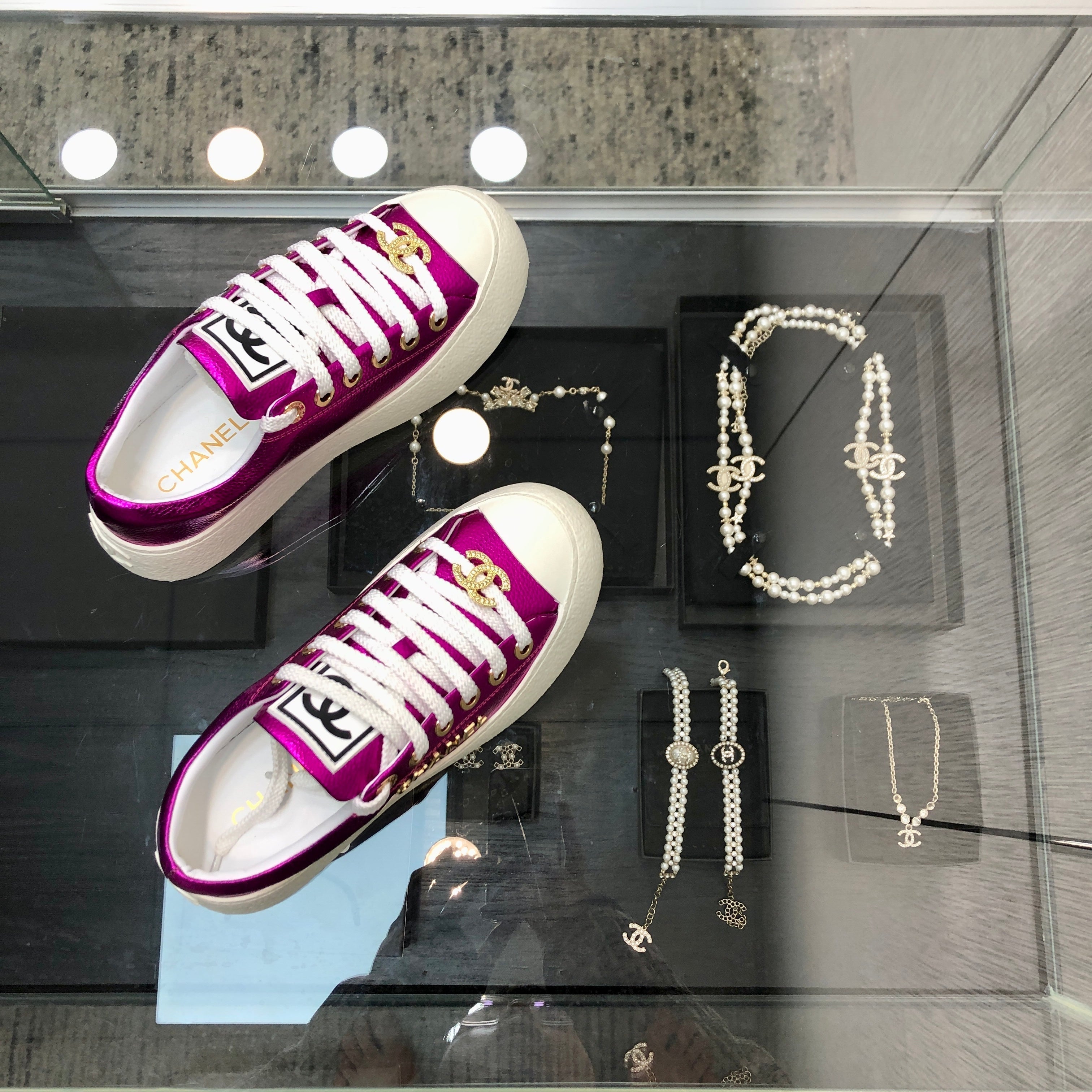 CHANEL CASUAL SNEAKER IN MAGENTA PURPLE METALLIC LAMBSKIN WITH GOLD LOGO