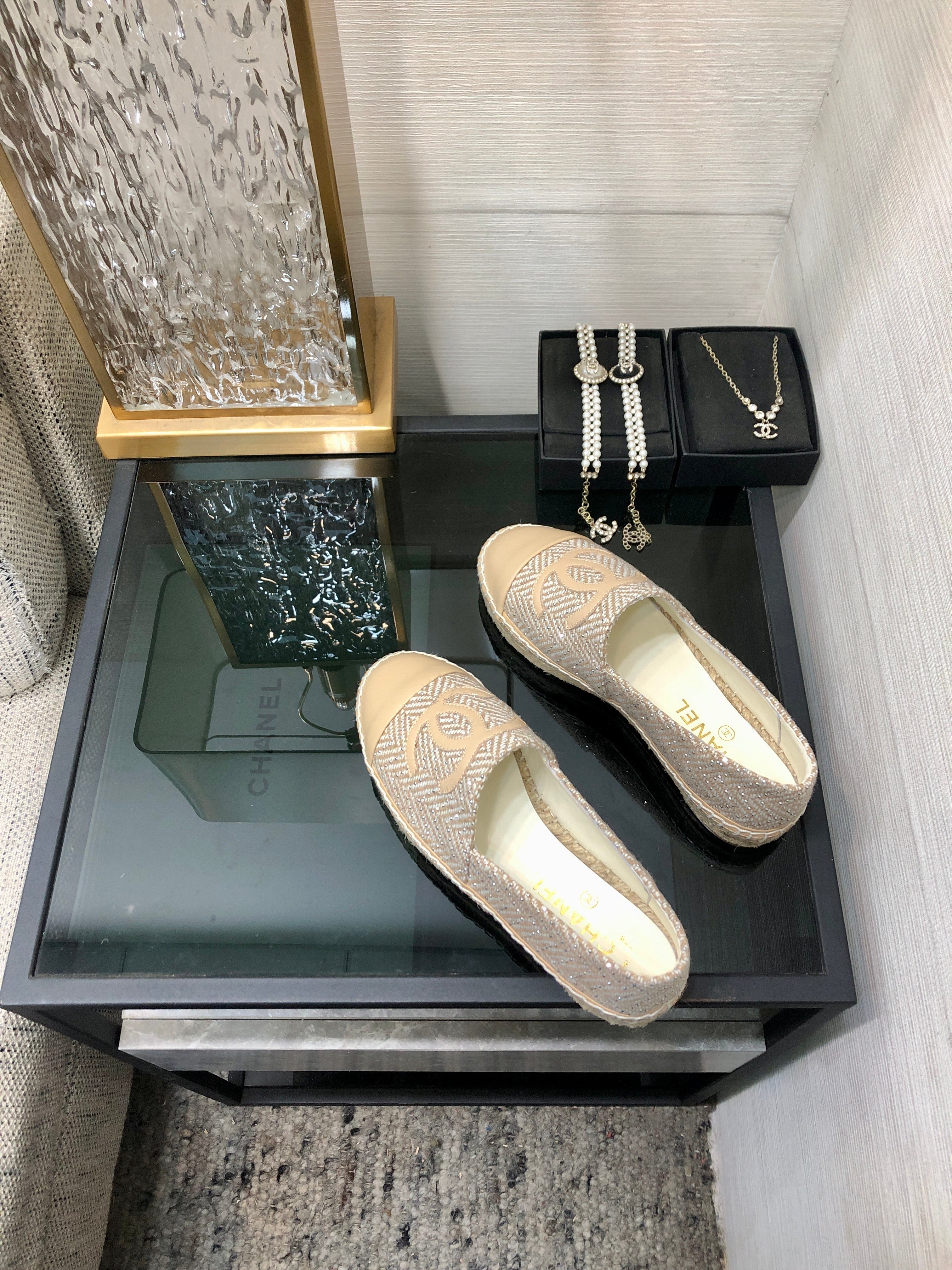 CHANEL ESPADRILLE BISQUE BEIGE TWEED FABRIC AND CALFSKIN FLATS