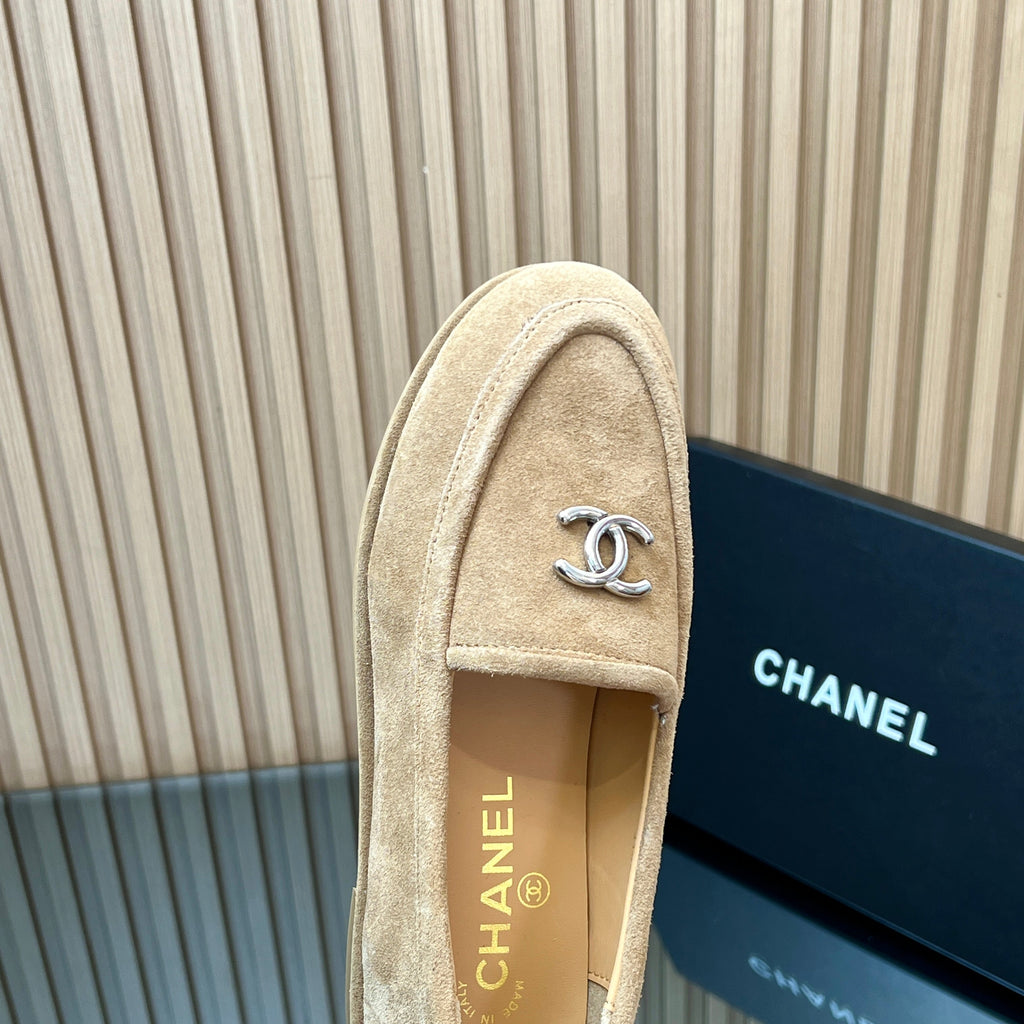 CHANEL 25S TEDDY LOAFER 15MM IN LIGHT BROWN SUEDE SILVER HARDWARE
