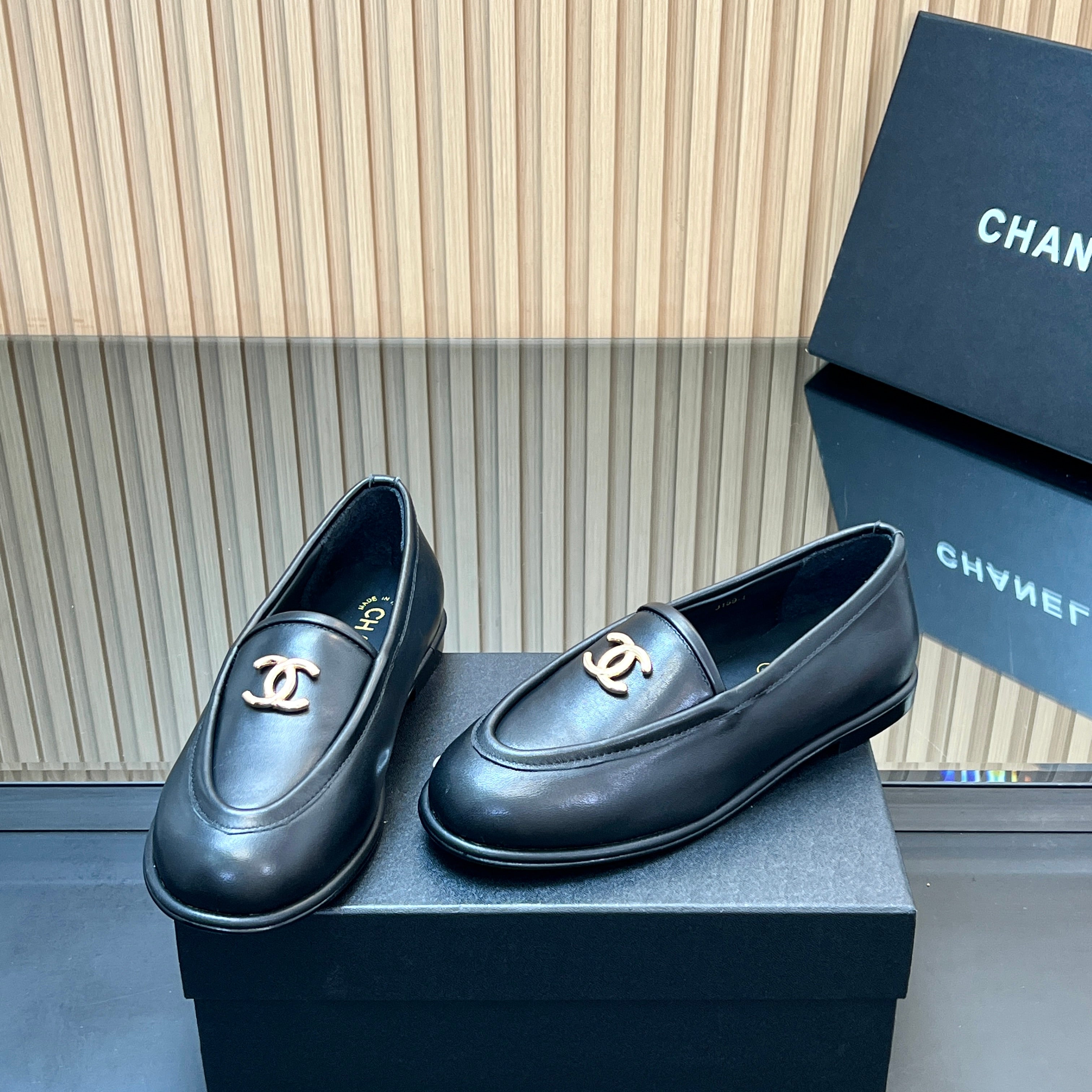 CHANEL 25S TEDDY LOAFER 15MM IN BLACK CALFSKIN GOLD HARDWARE