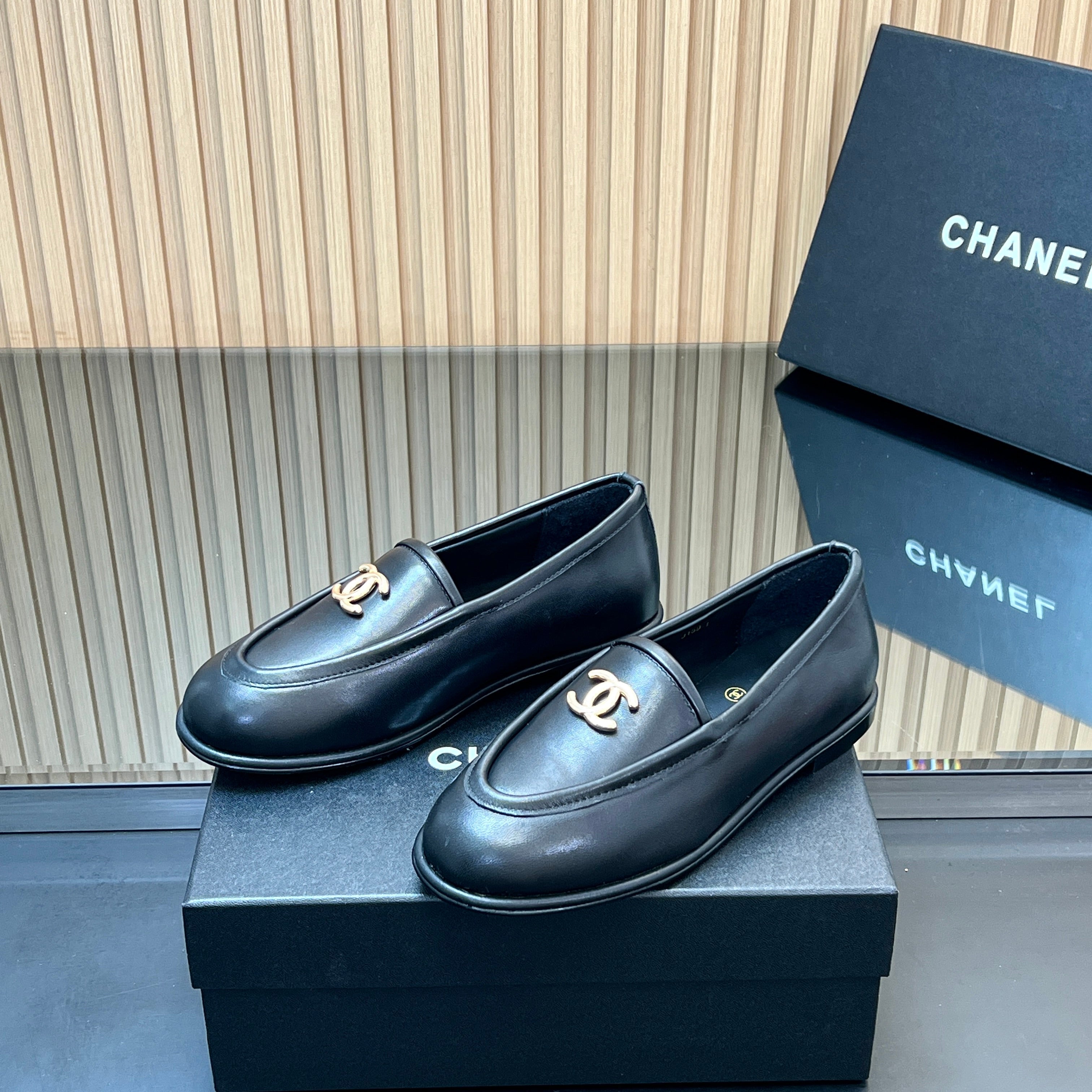 CHANEL 25S TEDDY LOAFER 15MM IN BLACK CALFSKIN GOLD HARDWARE
