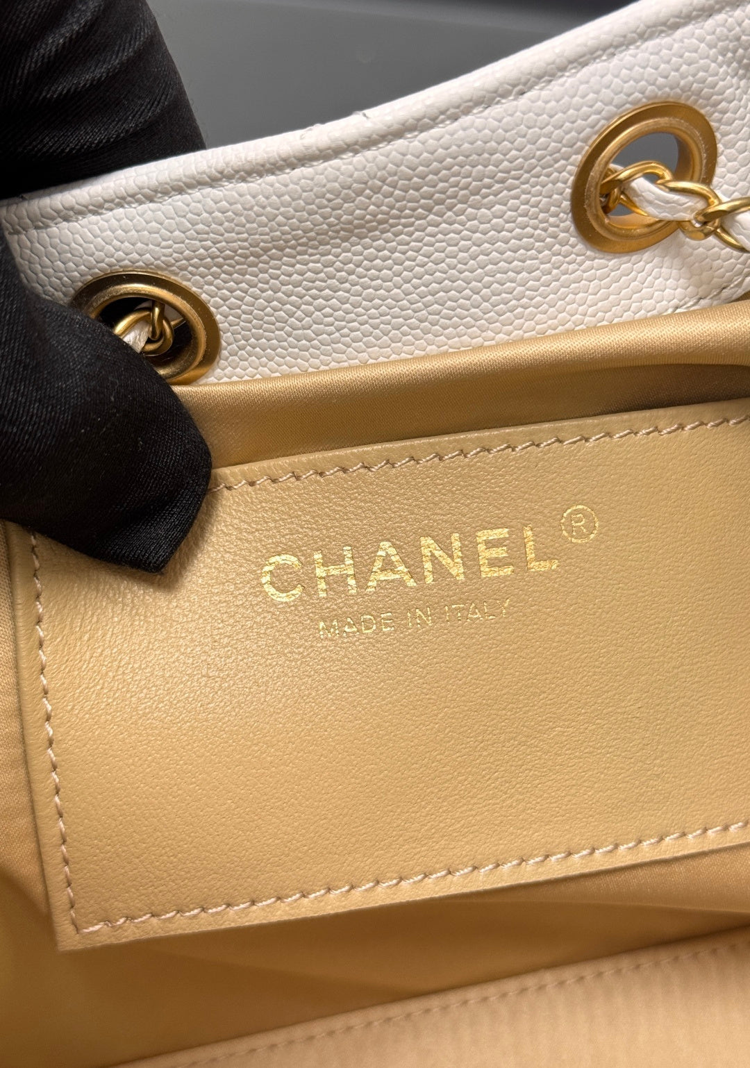 CHANEL 25S HOBO BAG 30 IN WHITE CAVIAR WITH GOLD HARDWARE