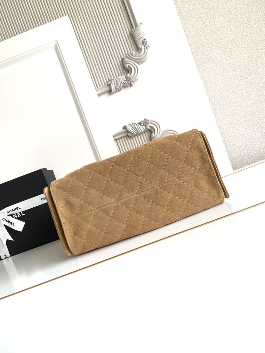 CHANEL 25S HOBO BAG 40 IN BROWN SUEDE WITH GOLD HARDWARE