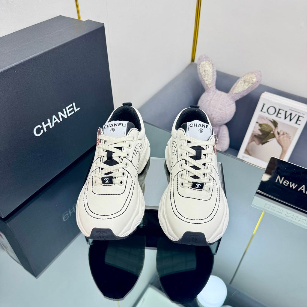 CHANEL TRAINERS SNEAKER IN WHITE CALFSKIN WITH STICKER 238624
