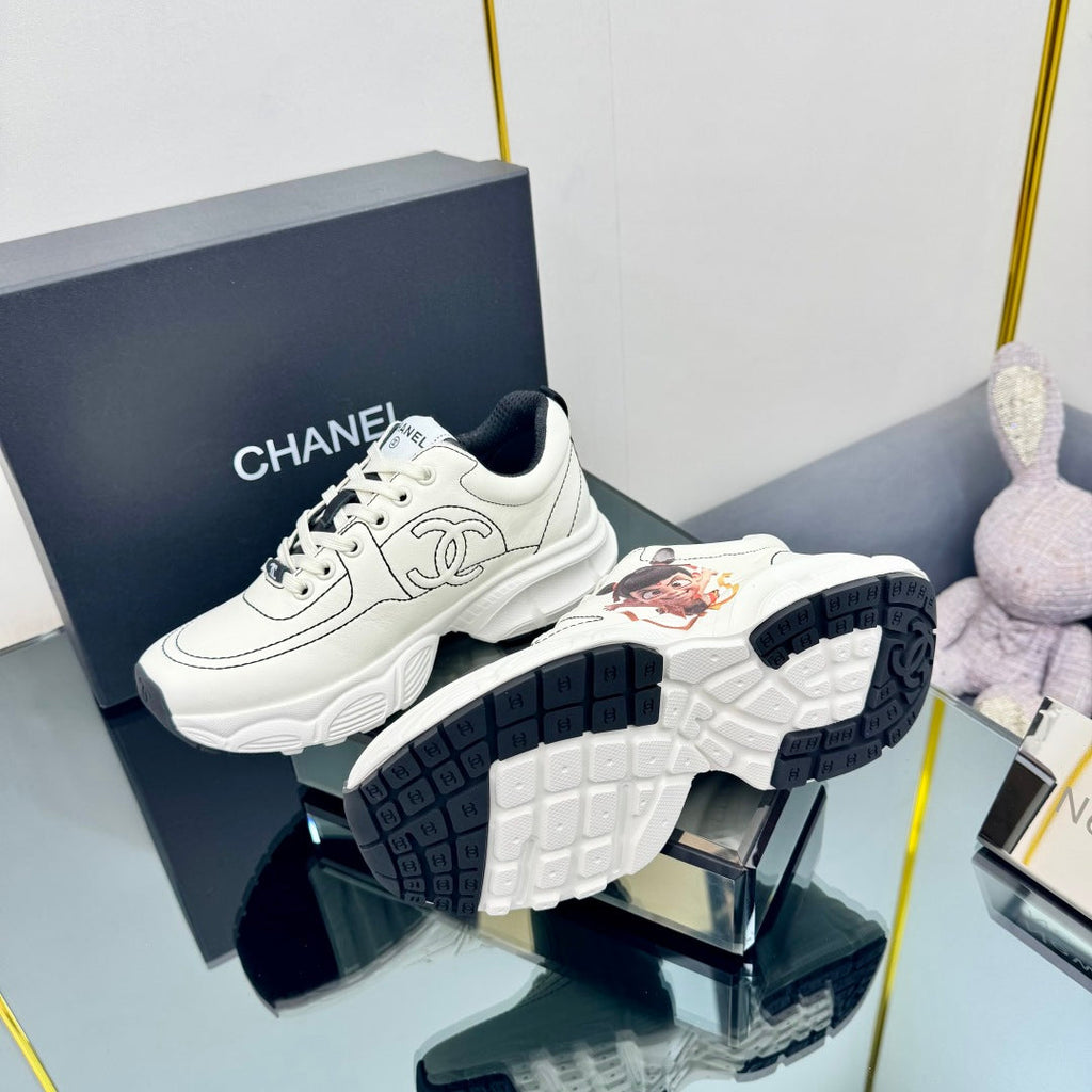 CHANEL TRAINERS SNEAKER IN WHITE CALFSKIN WITH STICKER 238626