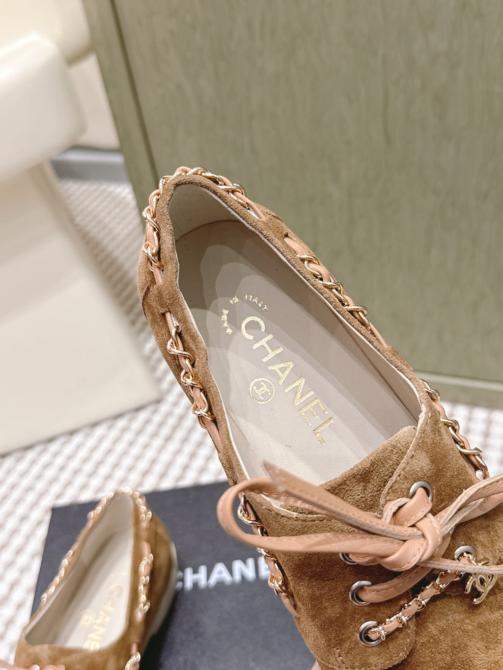 CHANEL 25S MOASINS IN BROWN AND LIGHT GREY SUEDE