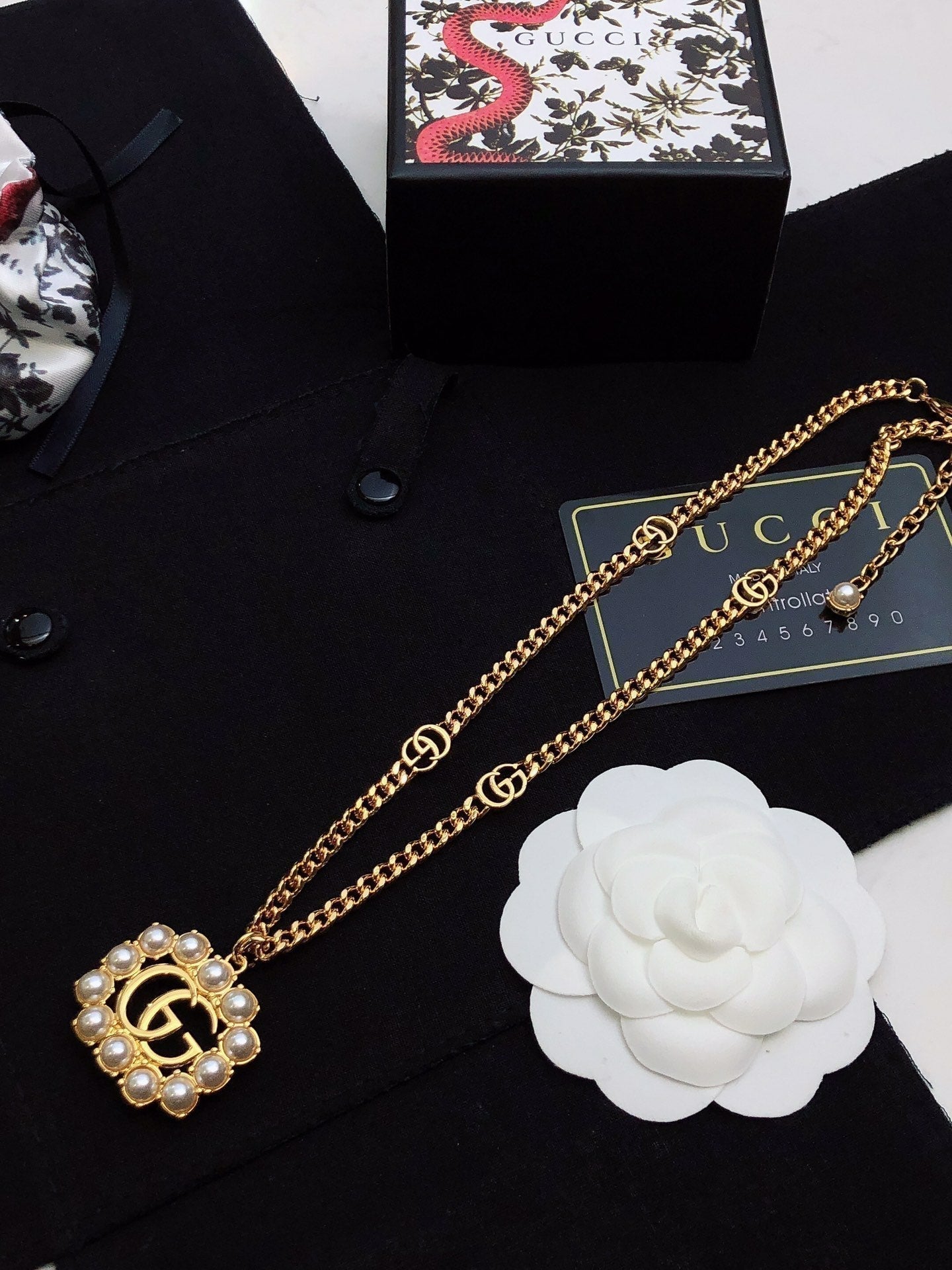 18K Double Gucci Pearl Double Gucci Necklace