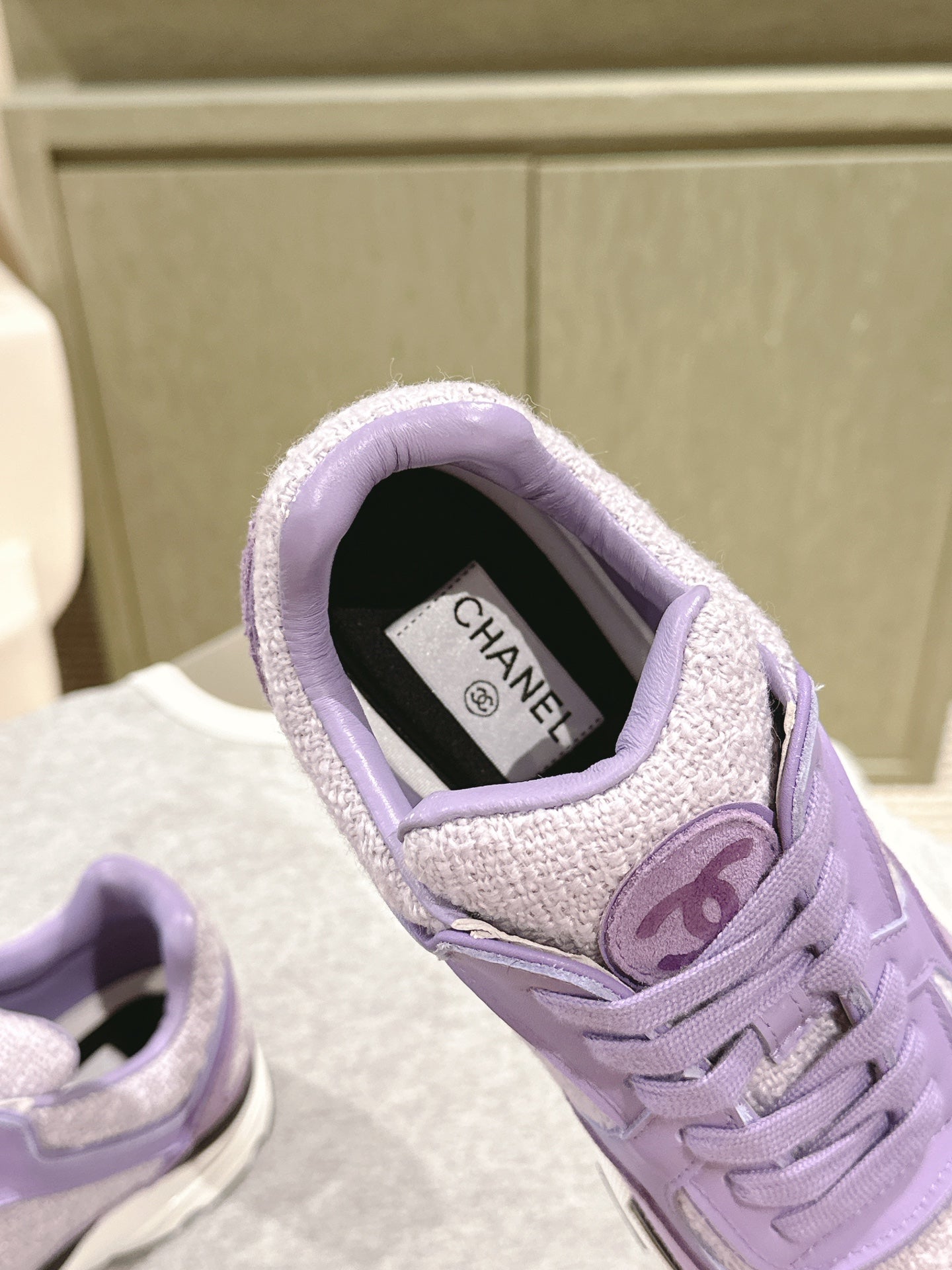 CHANEL TRAINERS IN LIGHT PURPLE SUEDE AND CALFSKIN
