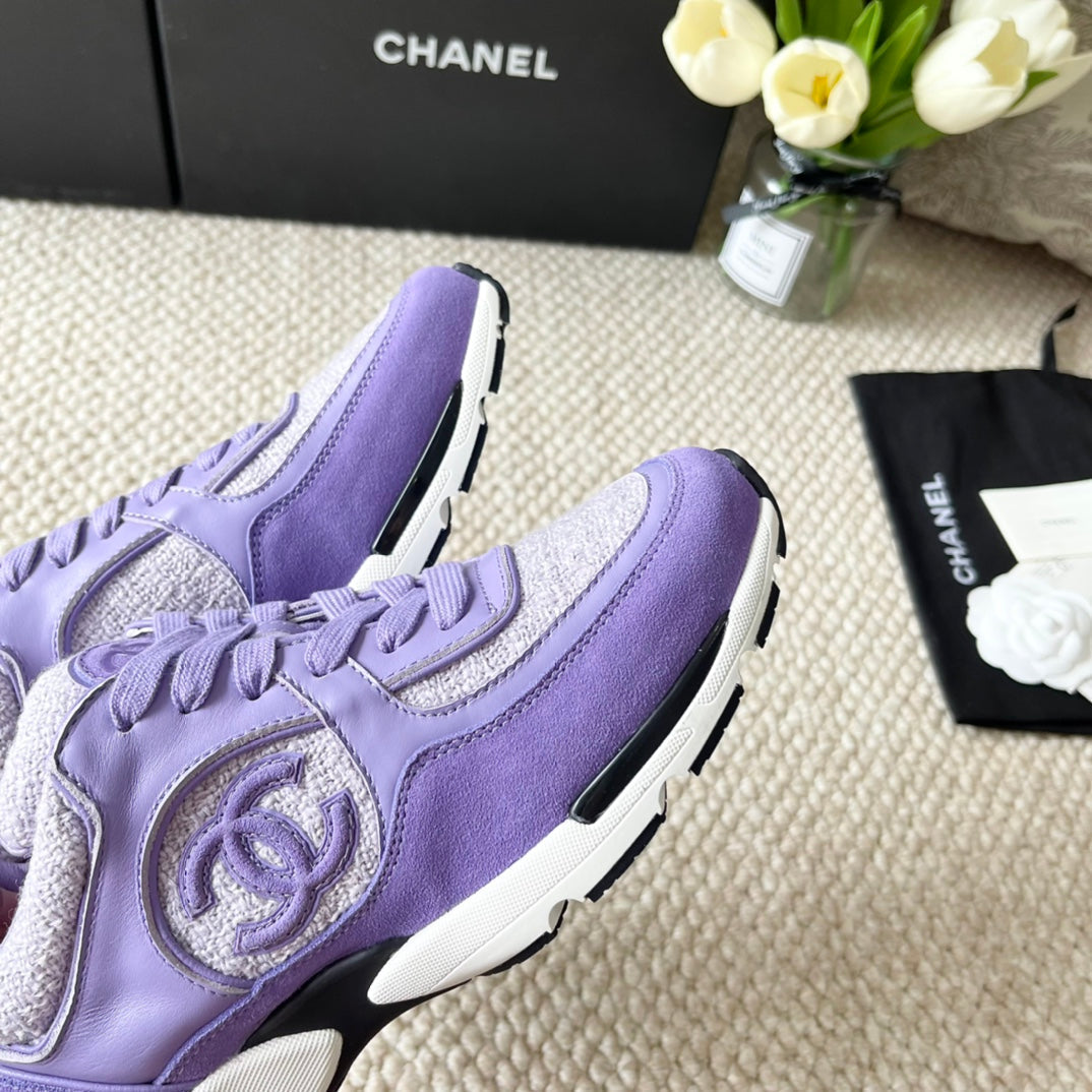 CHANEL SNEAKER IN IRIS PURPLE WOOL TWEED AND SUEDE