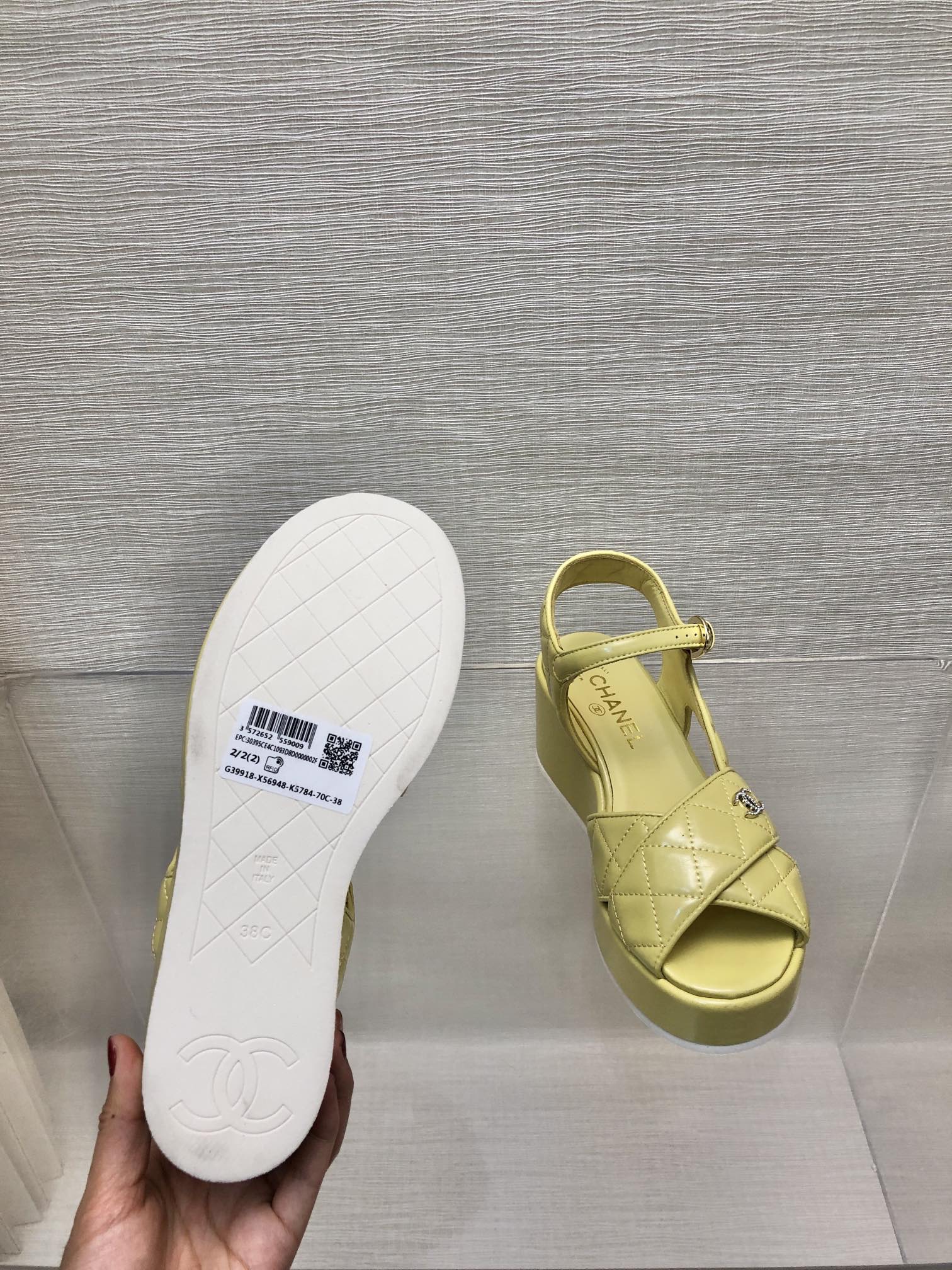CHANEL WEDGE SANDALS IN YELLOW CREAM CALFSKIN
