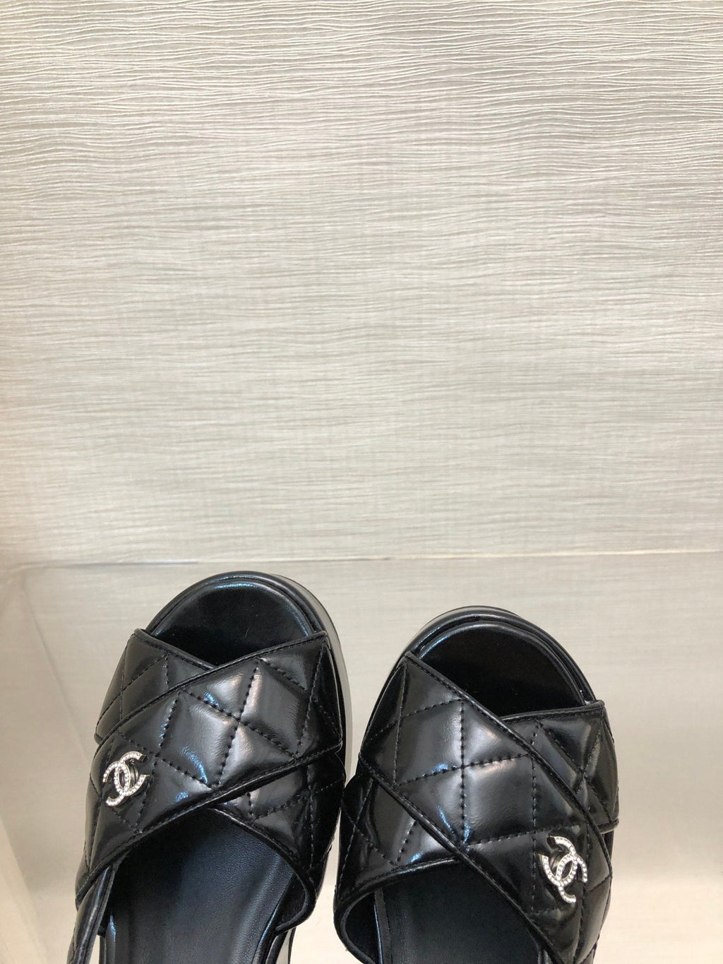 CHANEL WEDGE SANDALS IN BLACK CALFSKIN