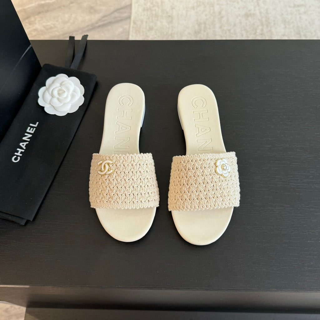 CHANEL WHITE WOVEN FLAT SLIPPERS