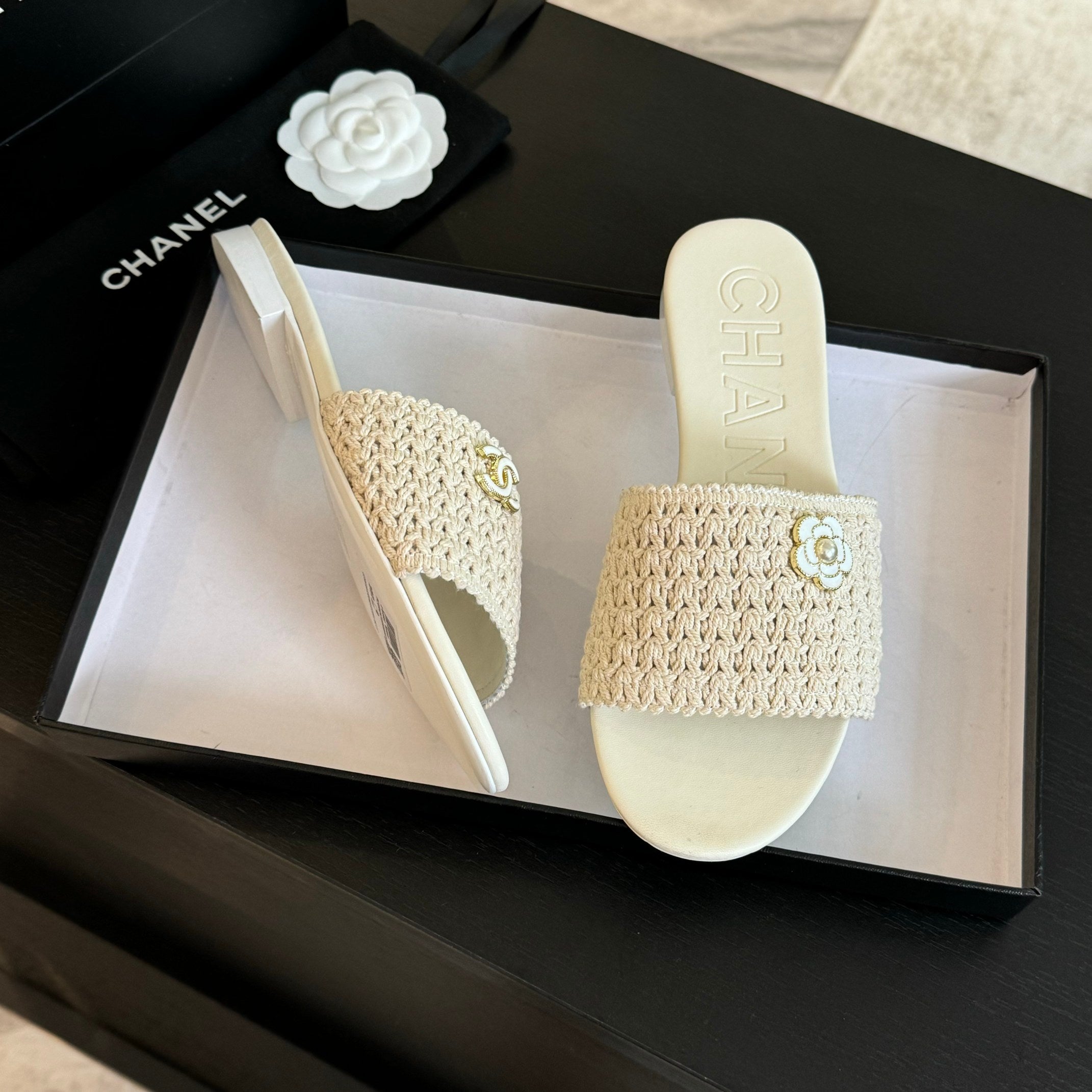 CHANEL WHITE WOVEN FLAT SLIPPERS
