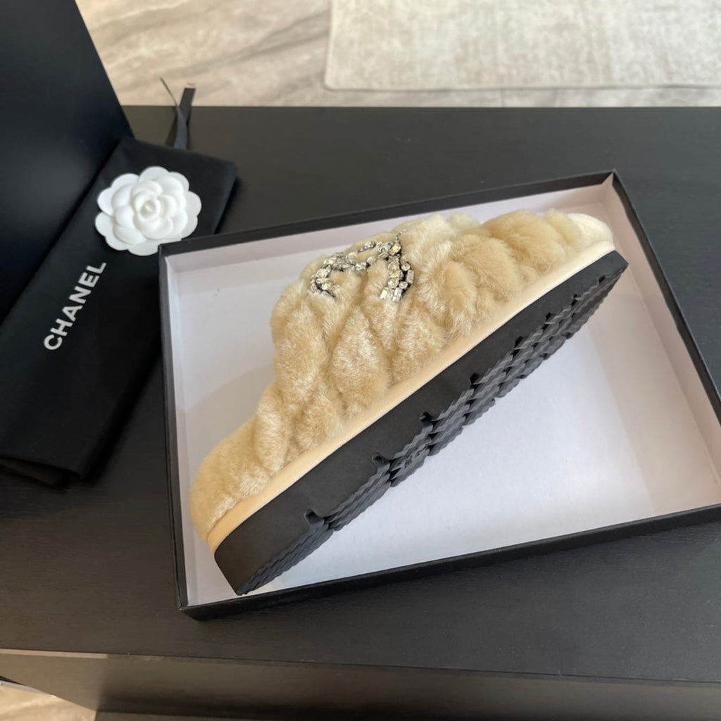 CHANEL BEIGE CREAM FUR CROSS STRAP SLIPPERS