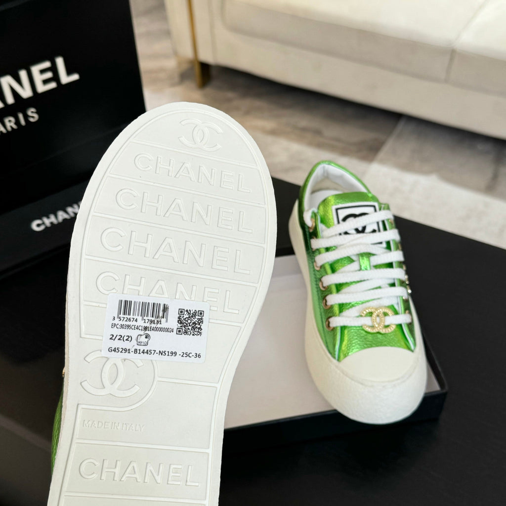 CHANEL BIG-HEAD COOKIE SHOES IN EMERALD GREEN LAMBSKIN