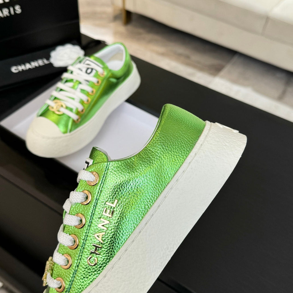 CHANEL BIG-HEAD COOKIE SHOES IN EMERALD GREEN LAMBSKIN