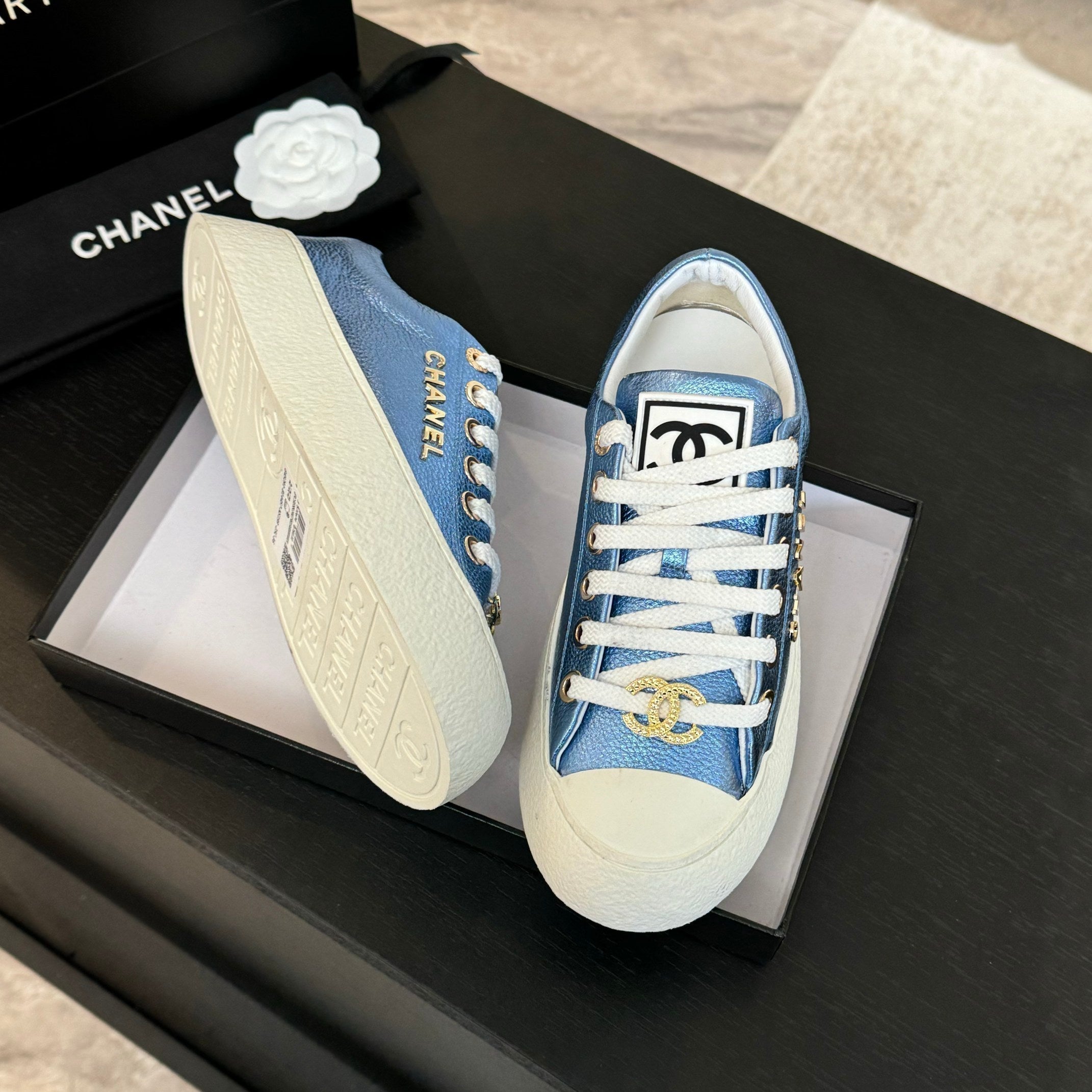 CHANEL BIG-HEAD COOKIE SHOES IN TEAL BLUE MIX WHITE LAMBSKIN