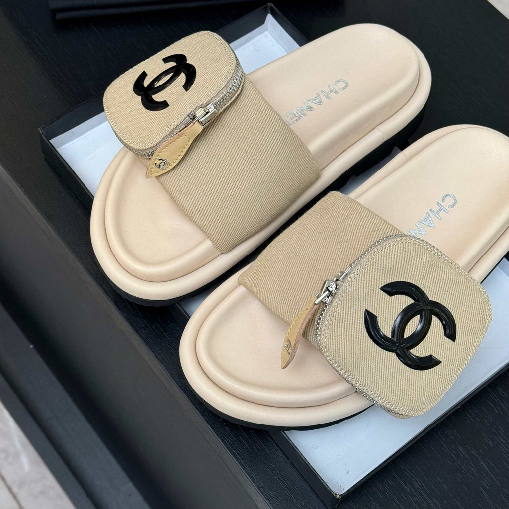 CHANEL SLIDE IN LIGHT YELLOW DENIM FABRIC 45 MM
