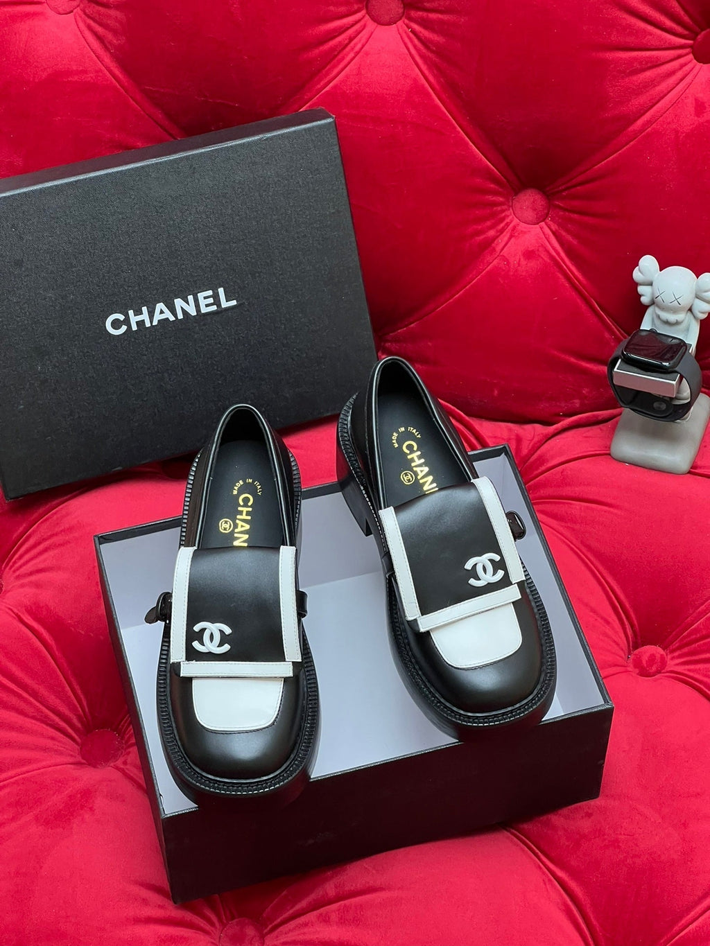 CHANEL MOASIN LOAFER IN BLACK MIX WHITE LAMBSKIN