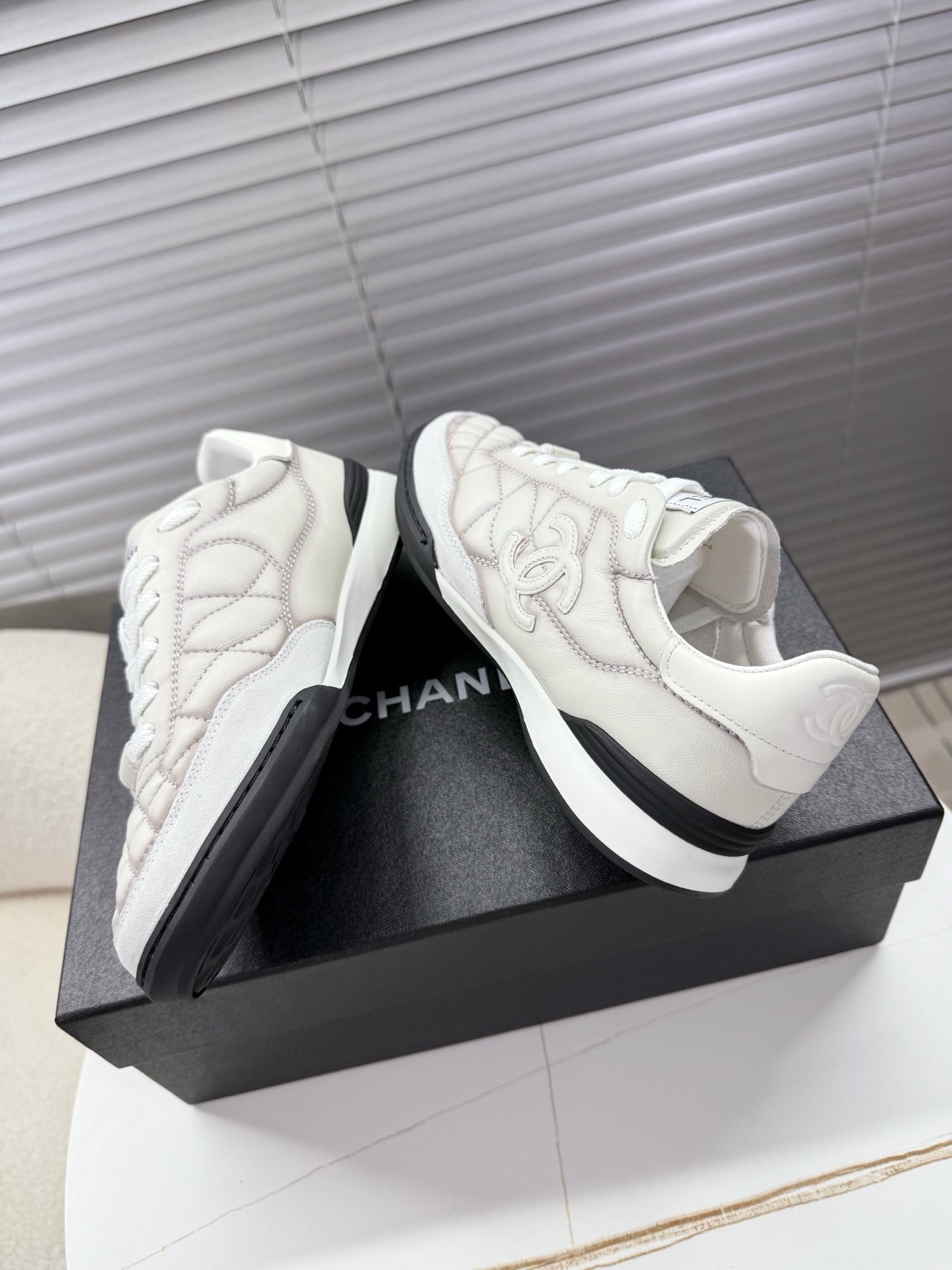 CHANEL 25S TRAINERS WHITE AND LIGHT GRAY IN CALFSKIN