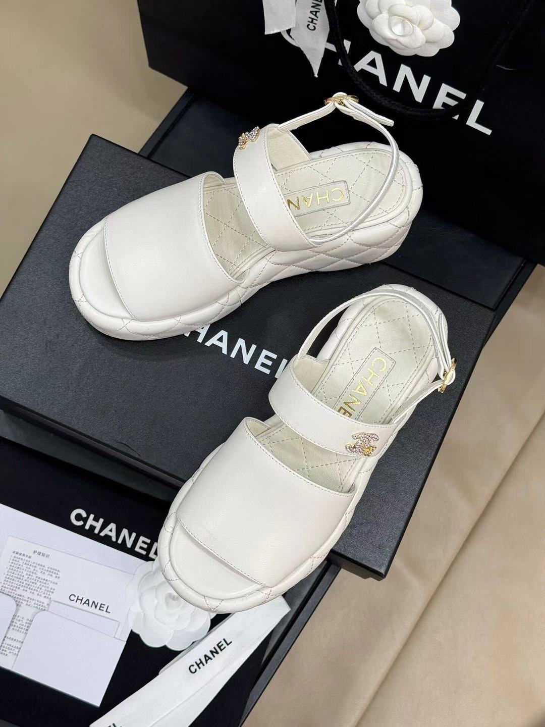 CHANEL HIGH WEDGE SANDALS IN WHITE LAMBSKIN