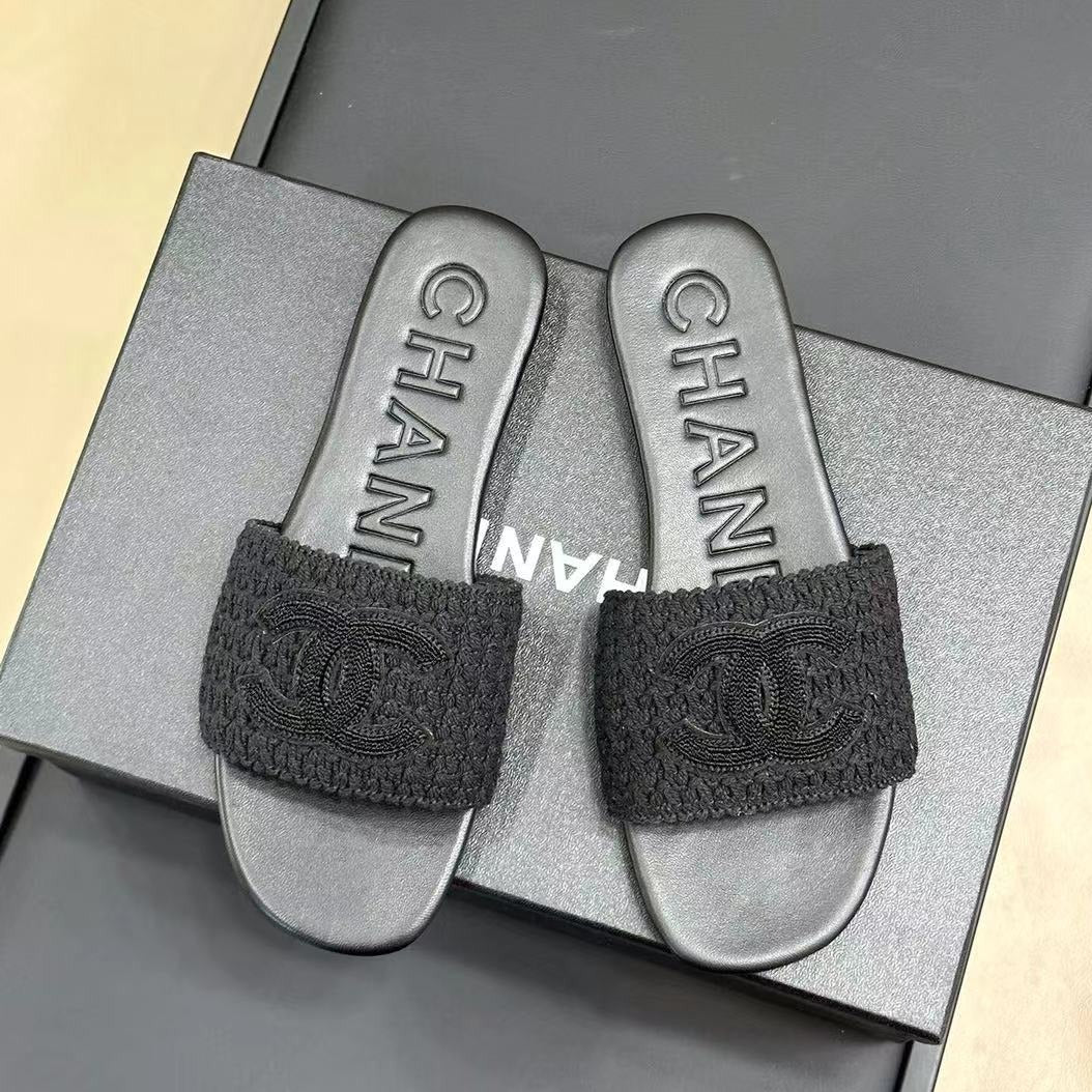CHANEL WOVEN SLIPPERS BLACK COWHIDE SOLE