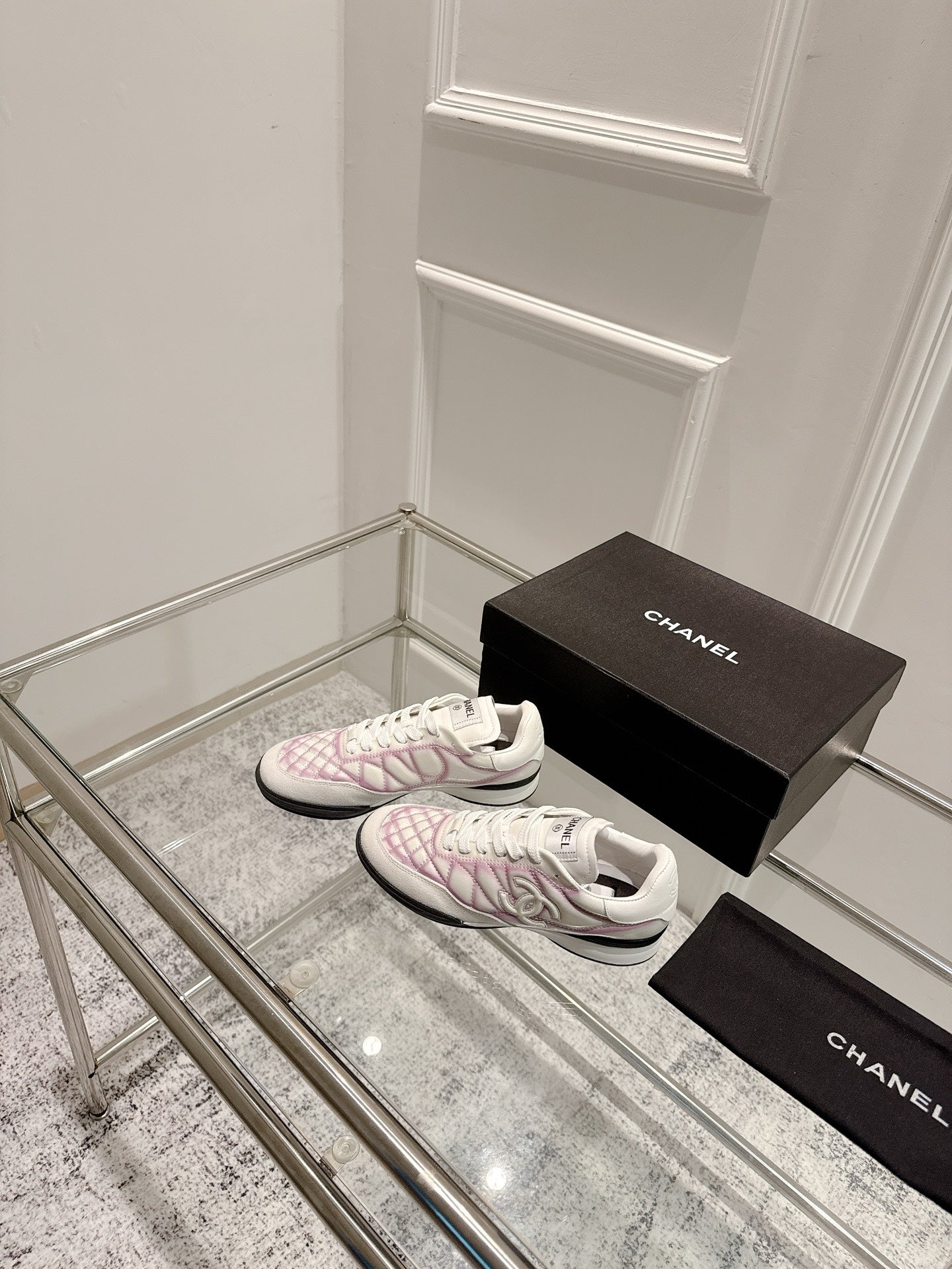 CHANEL CASUAL SNEAKER IN WHITE AND PURPLE CALFSKIN
