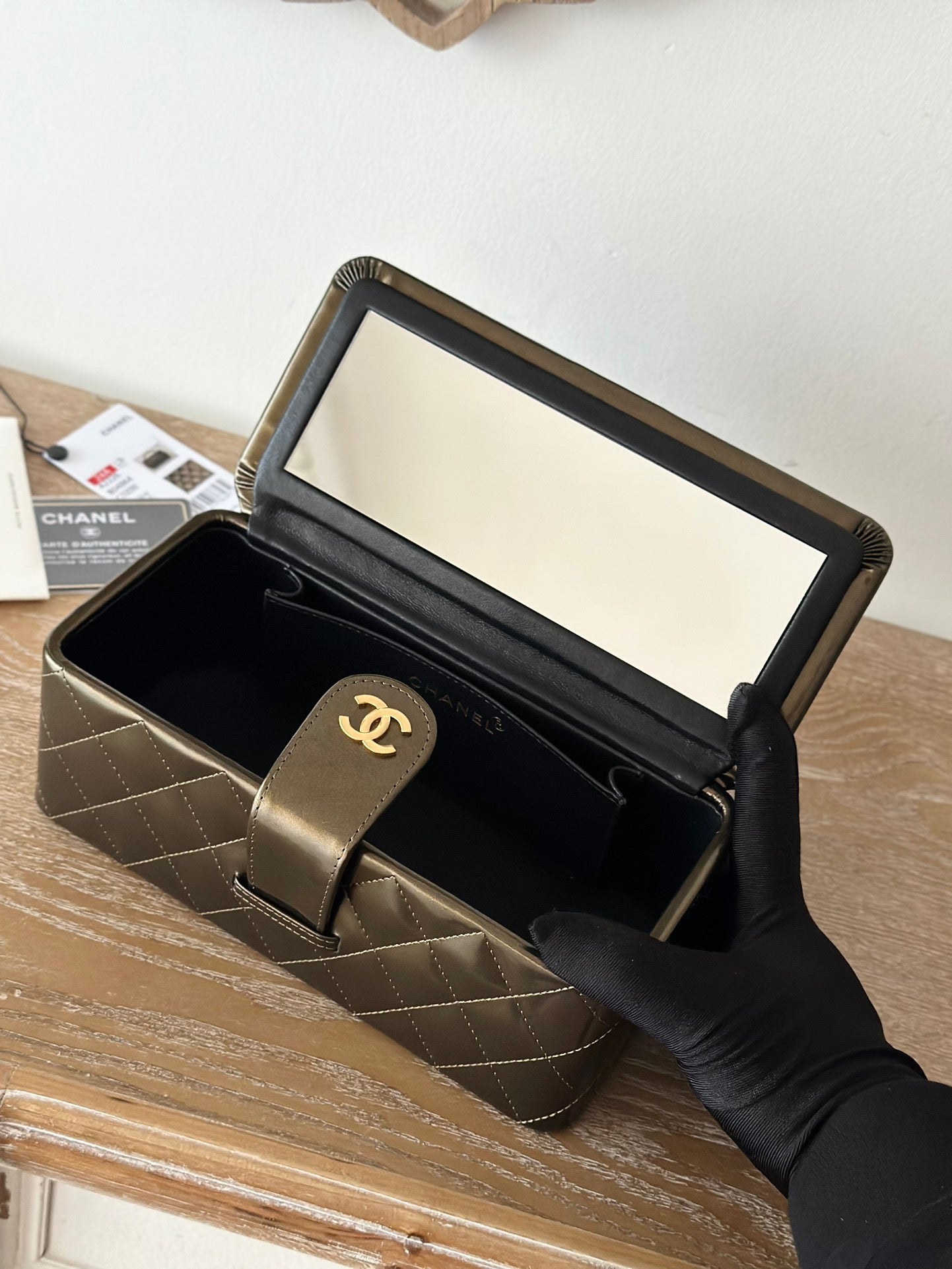 CHANEL VINTAGE COSMETIC BAG 22 IN MIKADO SHINY CALFSKIN GOLD HARDWARE
