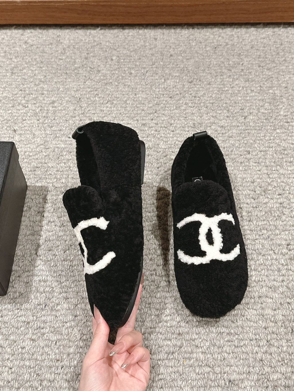 CHANEL LOAFERS IN BLACK FLEECE WITH WHITE LOGO