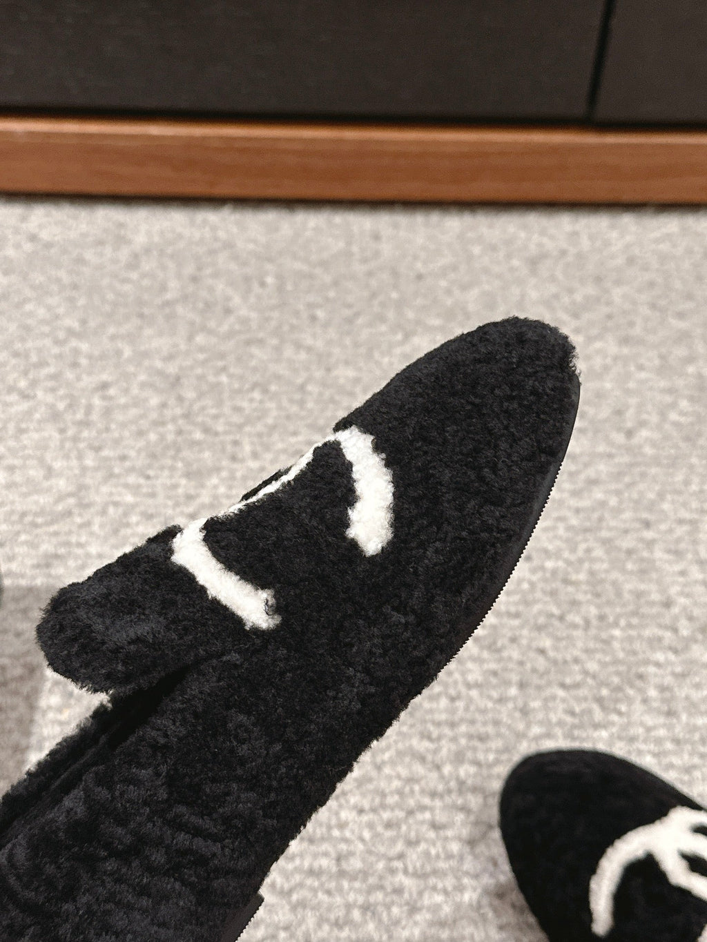 CHANEL LOAFERS IN BLACK FLEECE WITH WHITE LOGO