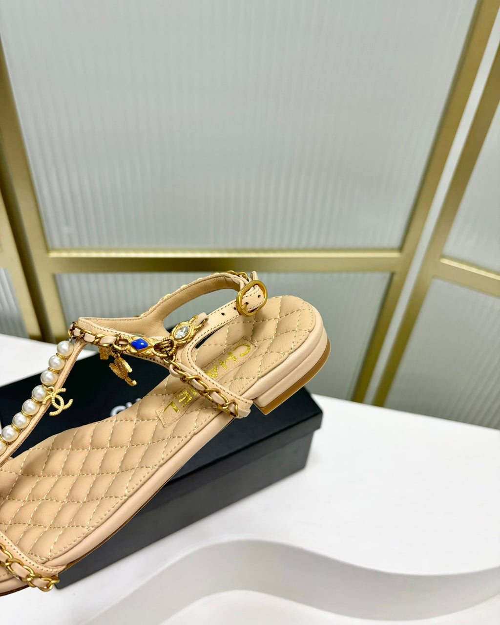 CHANEL SANDALS PEARL CHAIN IN BEIGE CREAM COWHIDE