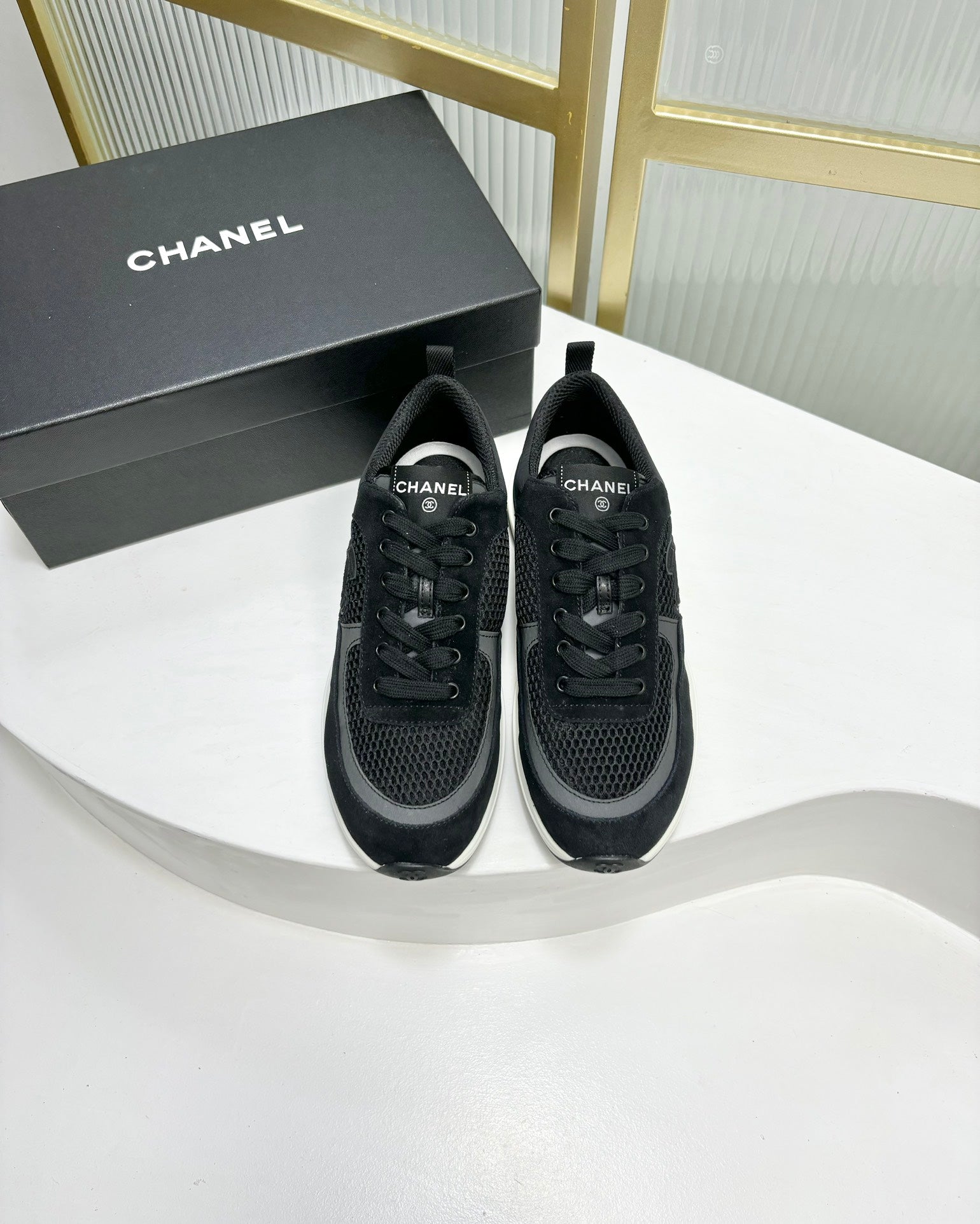 CHANEL SNEAKER IN BLACK SUEDE AND BREATHABLE MESH