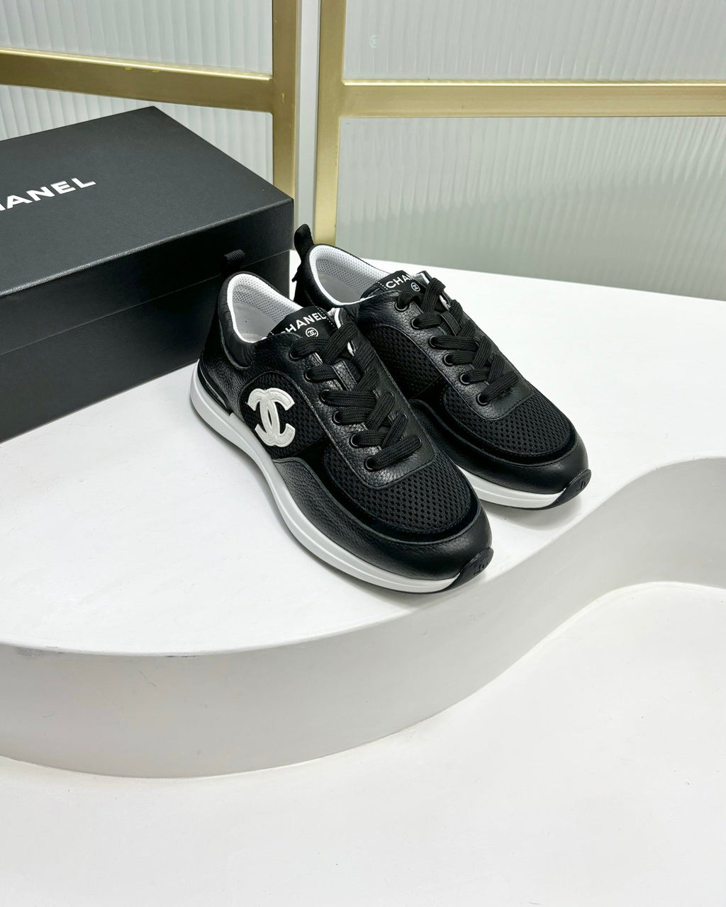 CHANEL SNEAKER IN BLACK SUEDE WITH WHITE LOGO