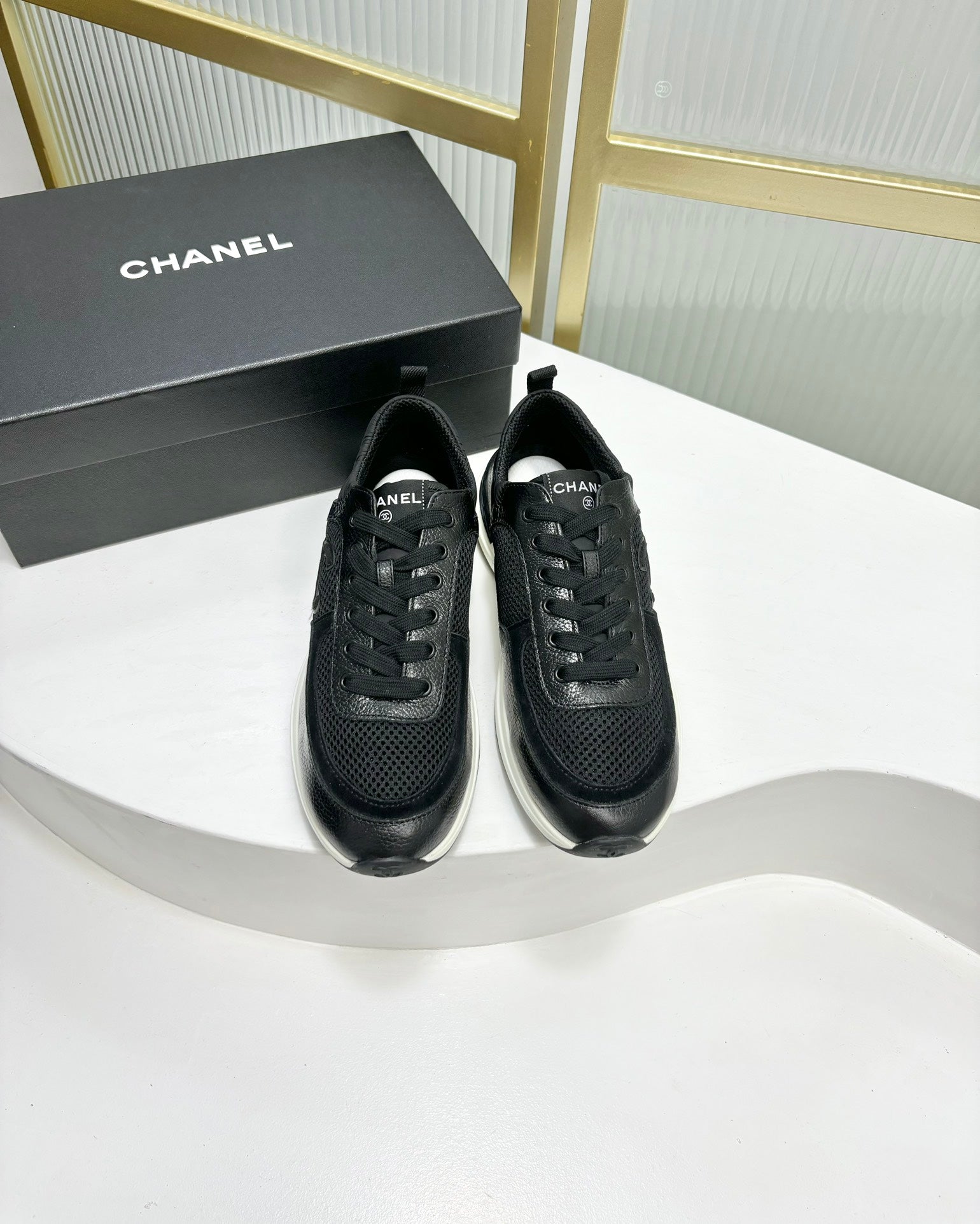 CHANEL SNEAKER IN BLACK SUEDE