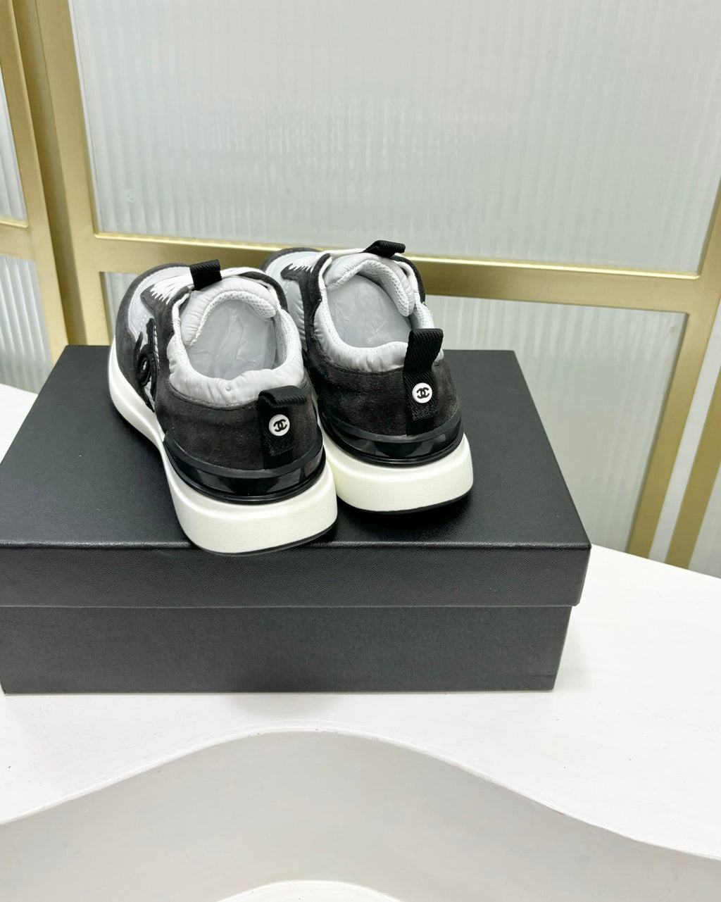 CHANEL SNEAKER IN BLACK MIX GREY SUEDE