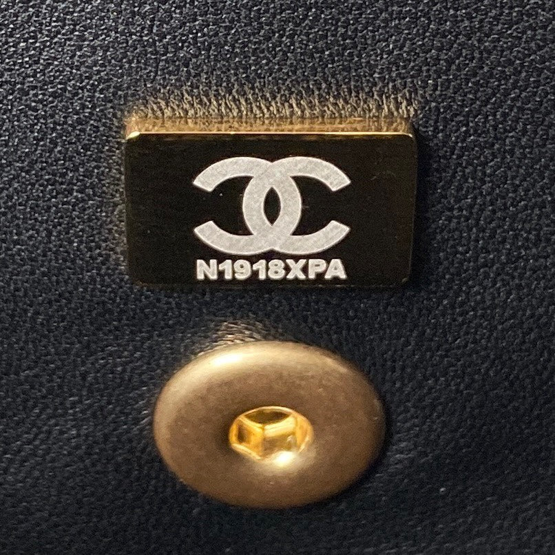 CHANEL MINI 19 FLAP BAG IN BLACK CALFSKIN GOLD HARDWARE