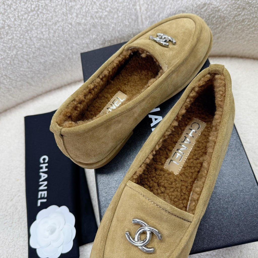 CHANEL LOAFER IN PEANUT BROWN SUEDE AND WOOL LINING