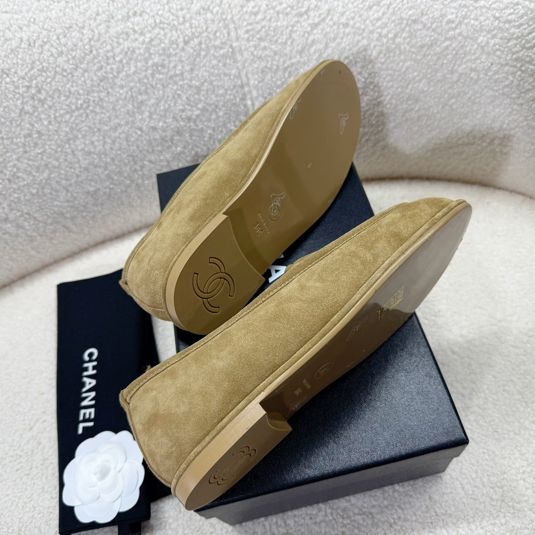 CHANEL LOAFER IN PEANUT BROWN SUEDE AND WOOL LINING