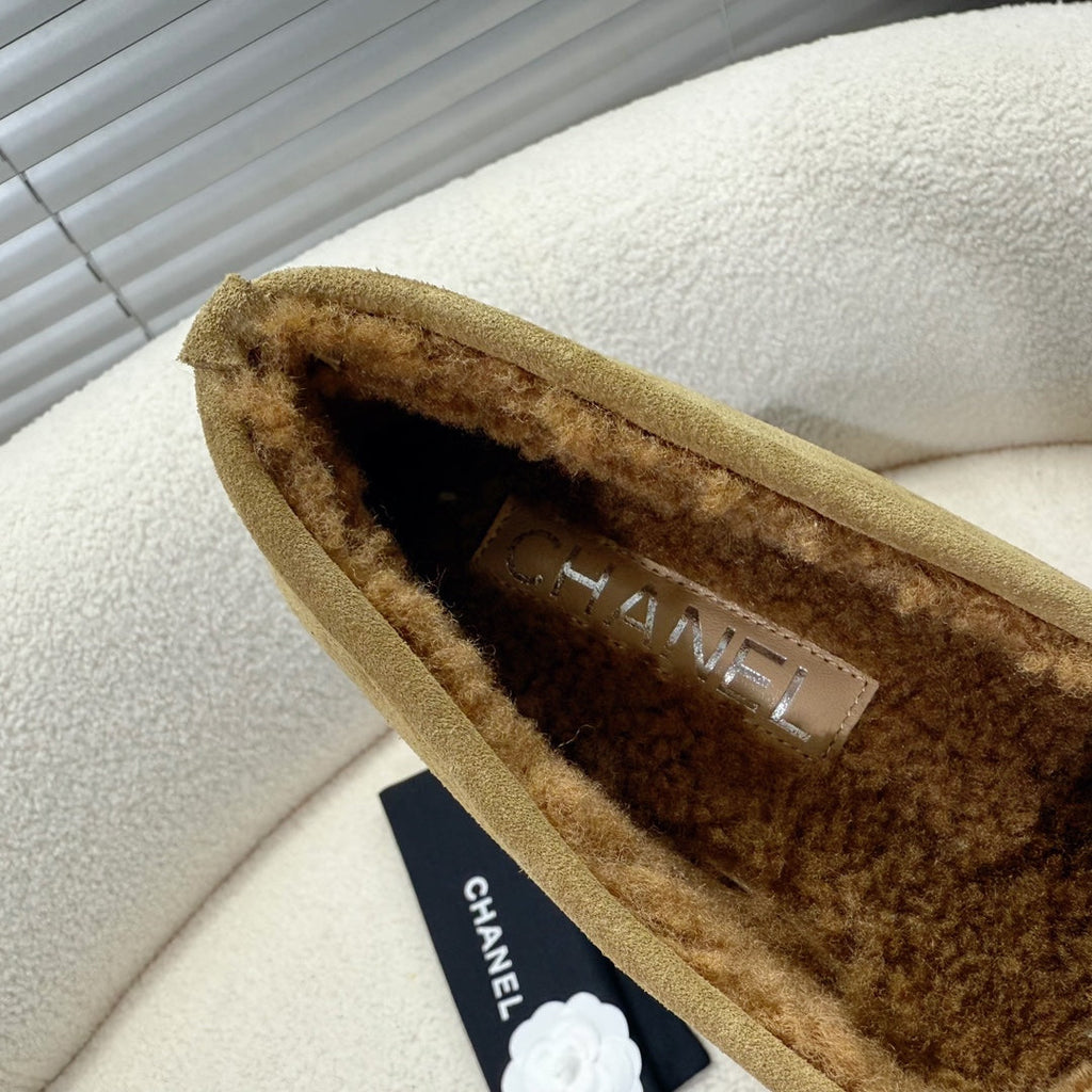 CHANEL LOAFER IN PEANUT BROWN SUEDE AND WOOL LINING