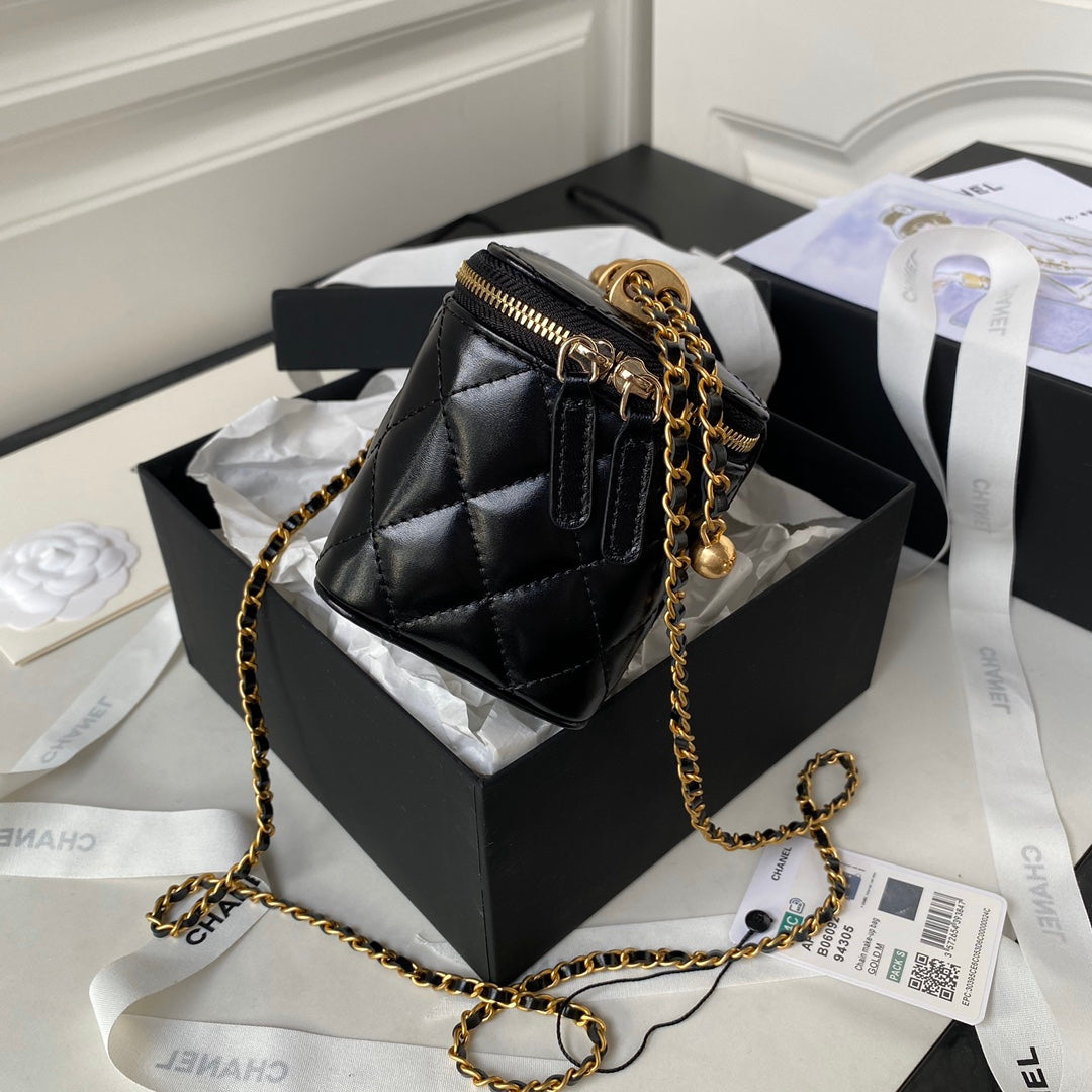 CHANEL VANITY CASE 19 BLACK LAMBSKIN GOLD HARDWARE