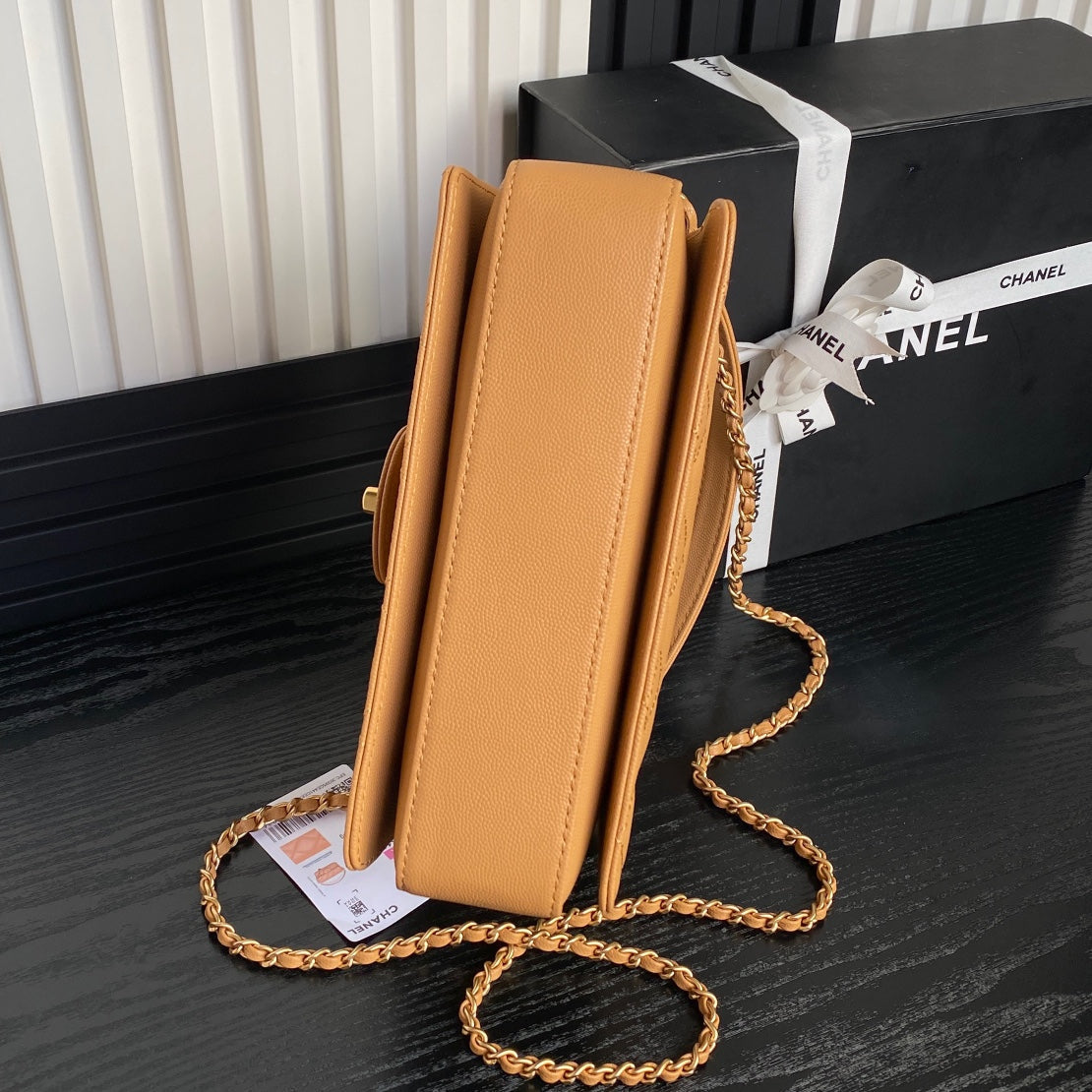 CHANEL RETRO STYLE FLAP BAG 22 IN RAW SIENNA GRAINED CALFSKIN GOLD HARDWARE