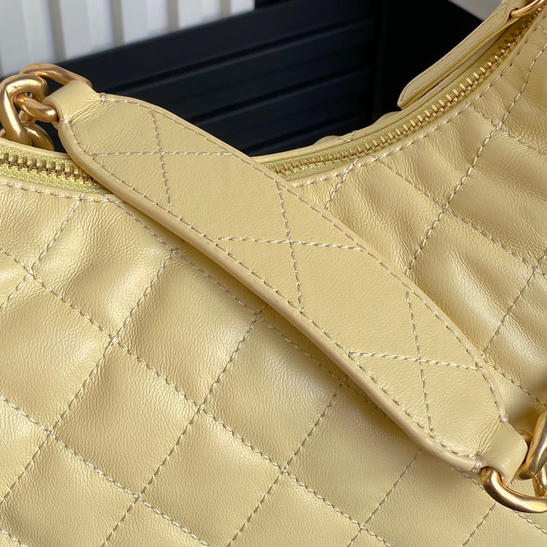 CHANEL QUILTED HOBO CARGO BAG 31 IN LIGHT YELLOW CALFSKIN GOLD CHAIN
