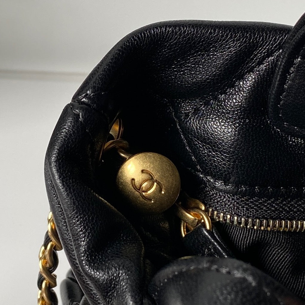 CHANEL 25S BOW BAG 26 IN BLACK LAMBSKIN WITH GOLD HARDWARE