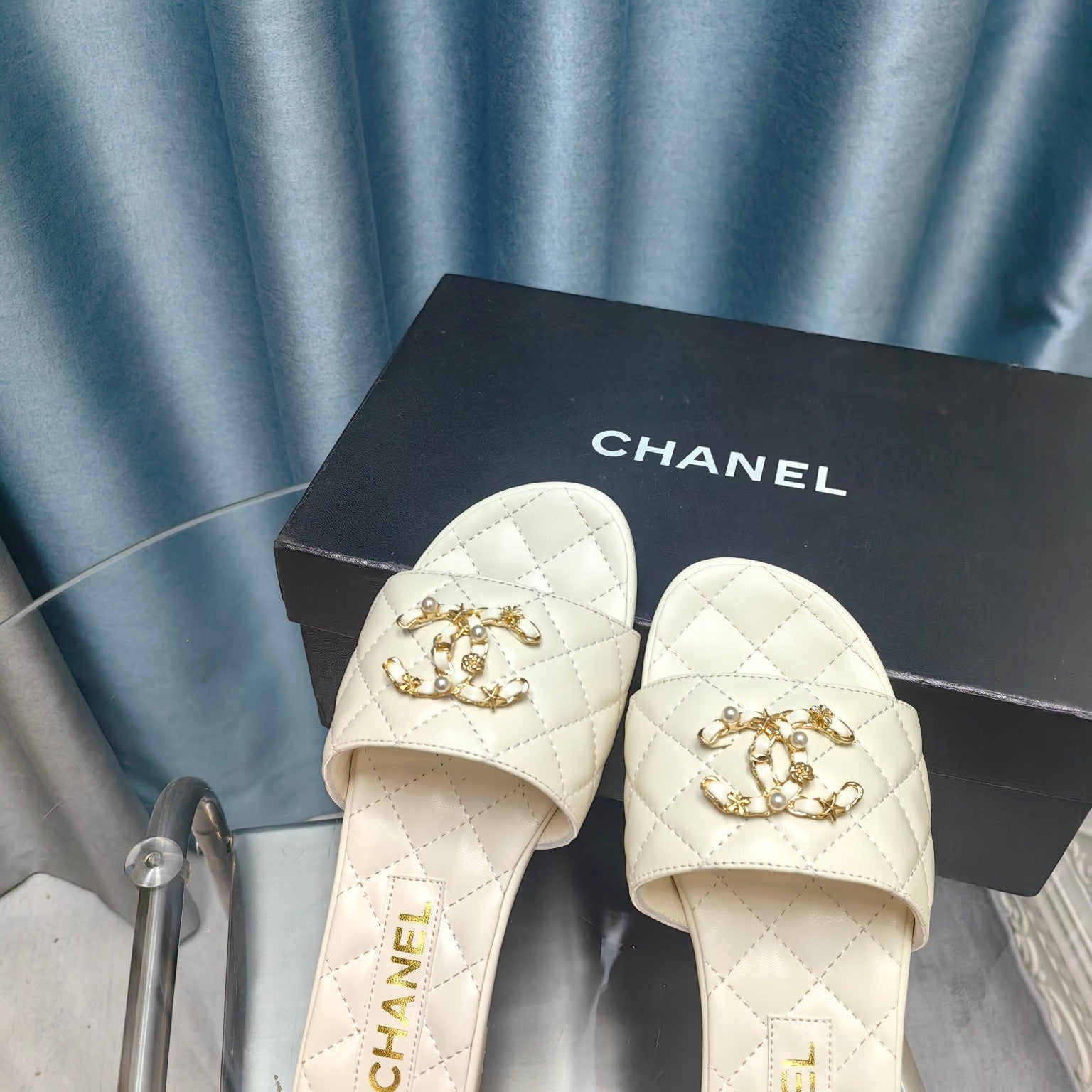 CHANEL QUILTED SLIPPERS WHITE SHEEPSKIN