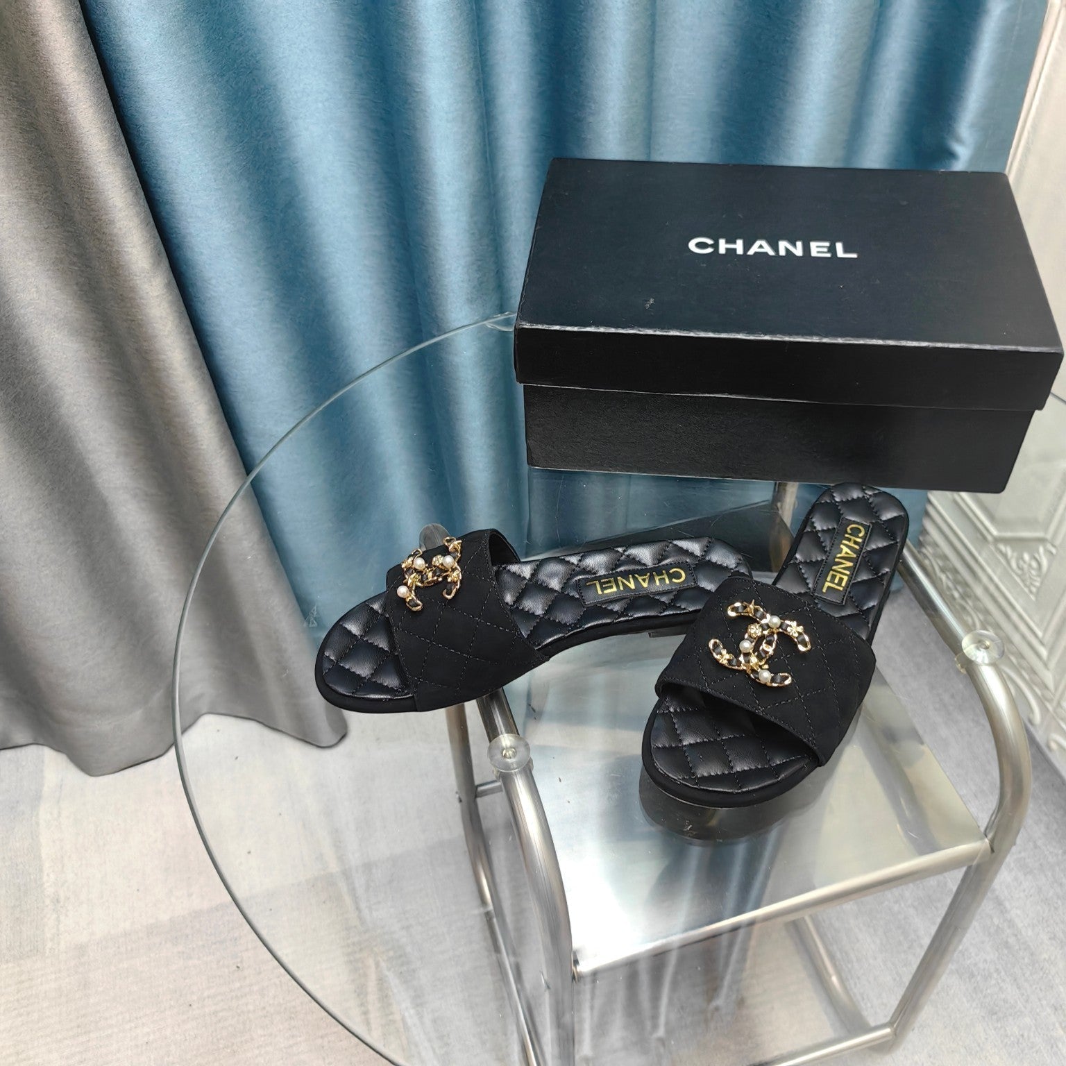 CHANEL QUILTED SLIPPERS BLACK SUEDE AND SHEEPSKIN