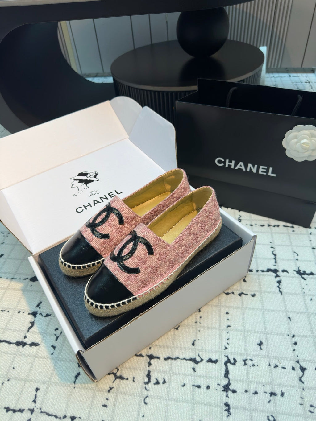 CHANEL ESPADRILLES LOAFERS IN LIGHT PINK TWEED AND BLACK LAMBSKIN