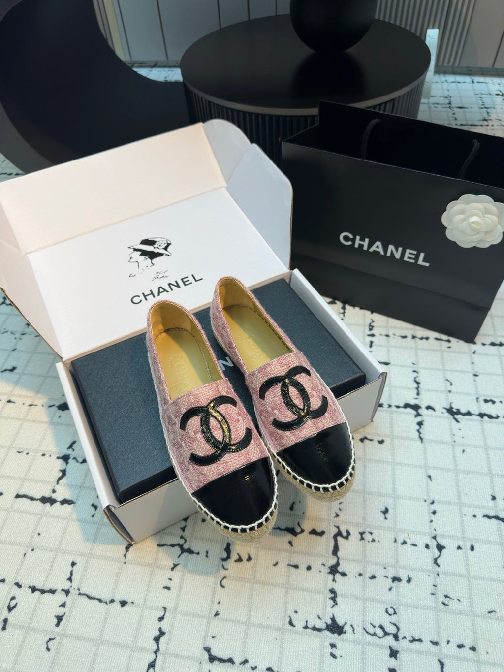 CHANEL ESPADRILLES LOAFERS IN LIGHT PINK TWEED AND BLACK LAMBSKIN
