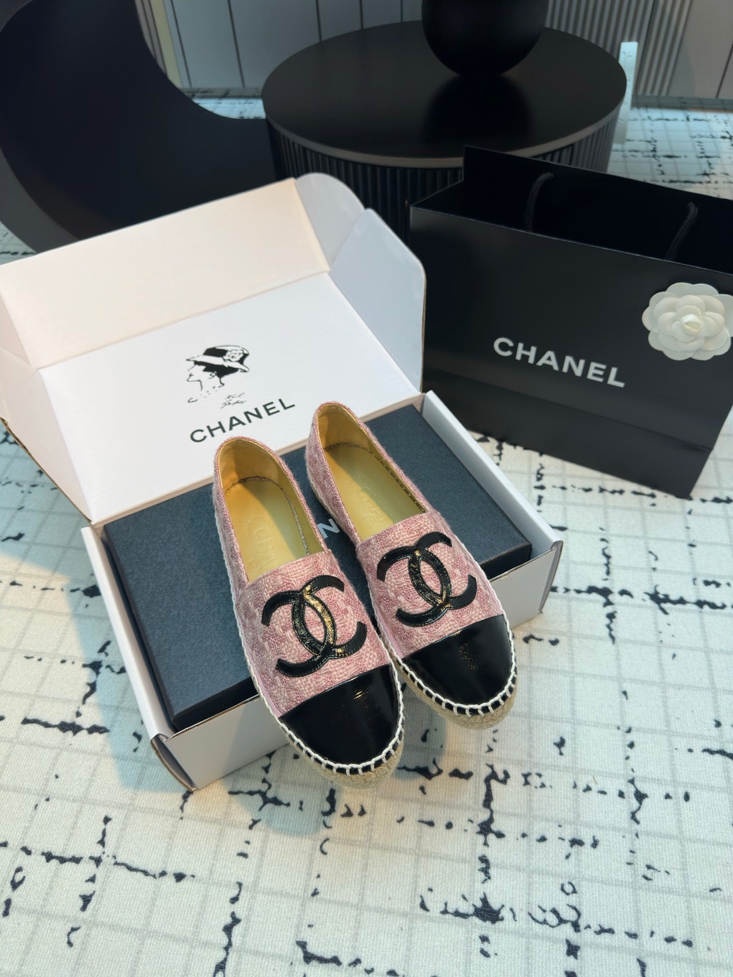 CHANEL ESPADRILLES LOAFERS IN LIGHT PINK TWEED AND BLACK LAMBSKIN