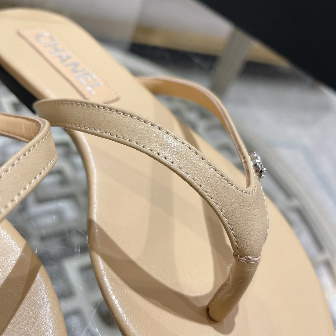 CHANEL Double  Flip  Flop Thongs Beige Cream Sheepskin